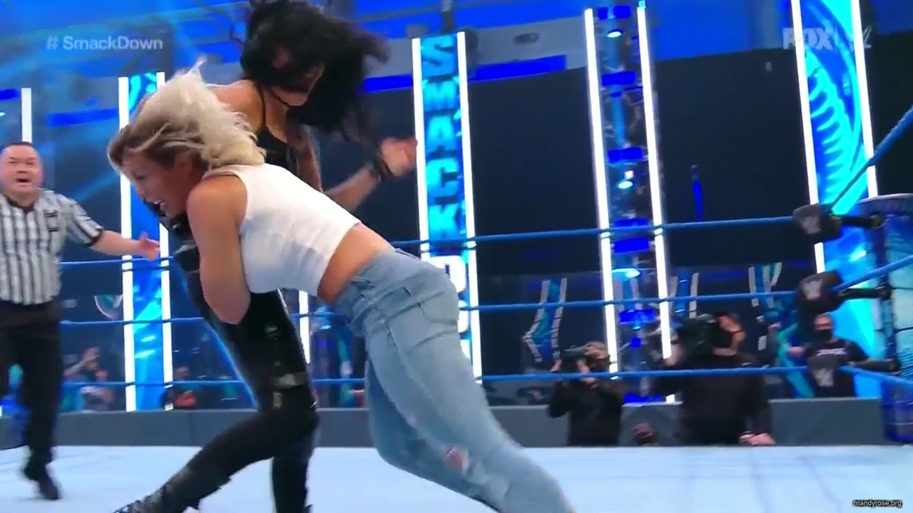 WWE_Friday_Night_SmackDown_2020_08_07_720p_HDTV_x264-NWCHD_mp40062.jpg