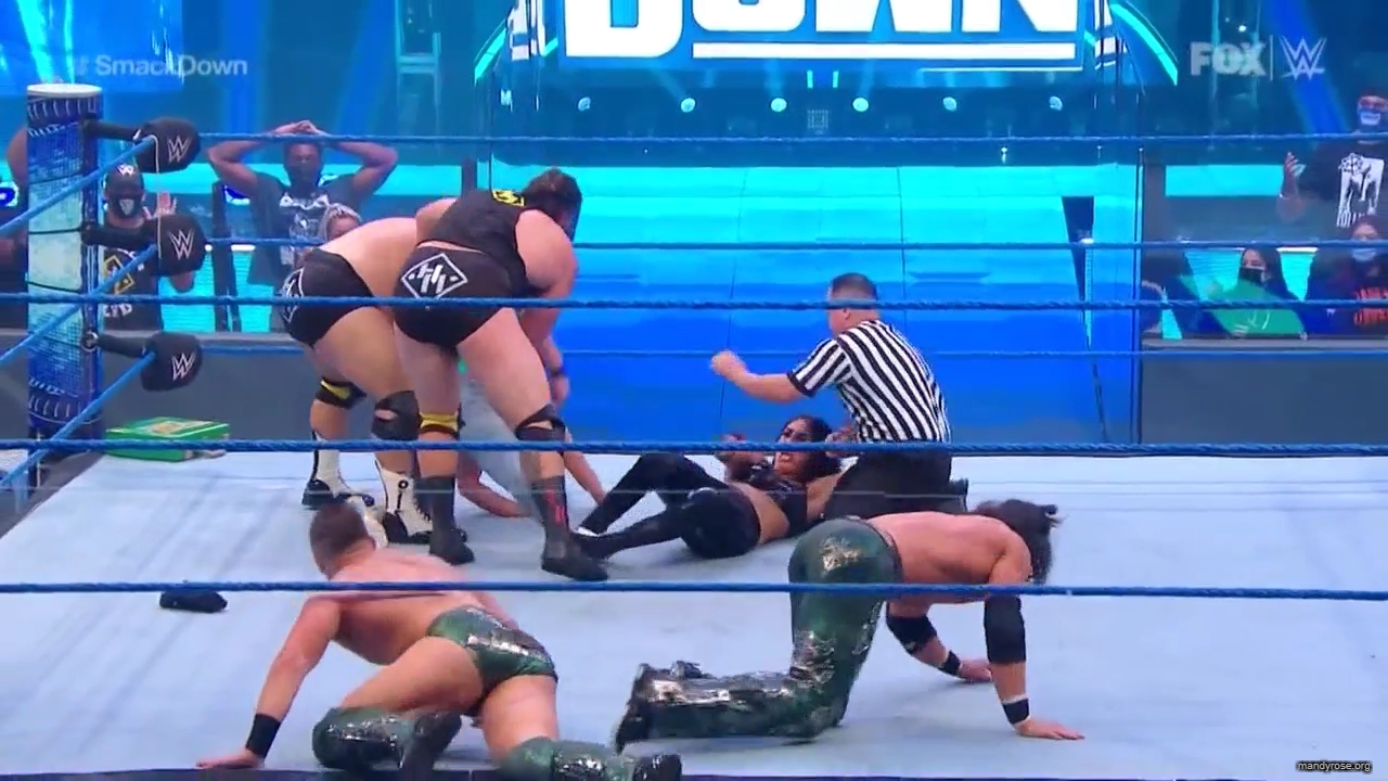 WWE_Friday_Night_SmackDown_2020_08_07_720p_HDTV_x264-NWCHD_mp40073.jpg