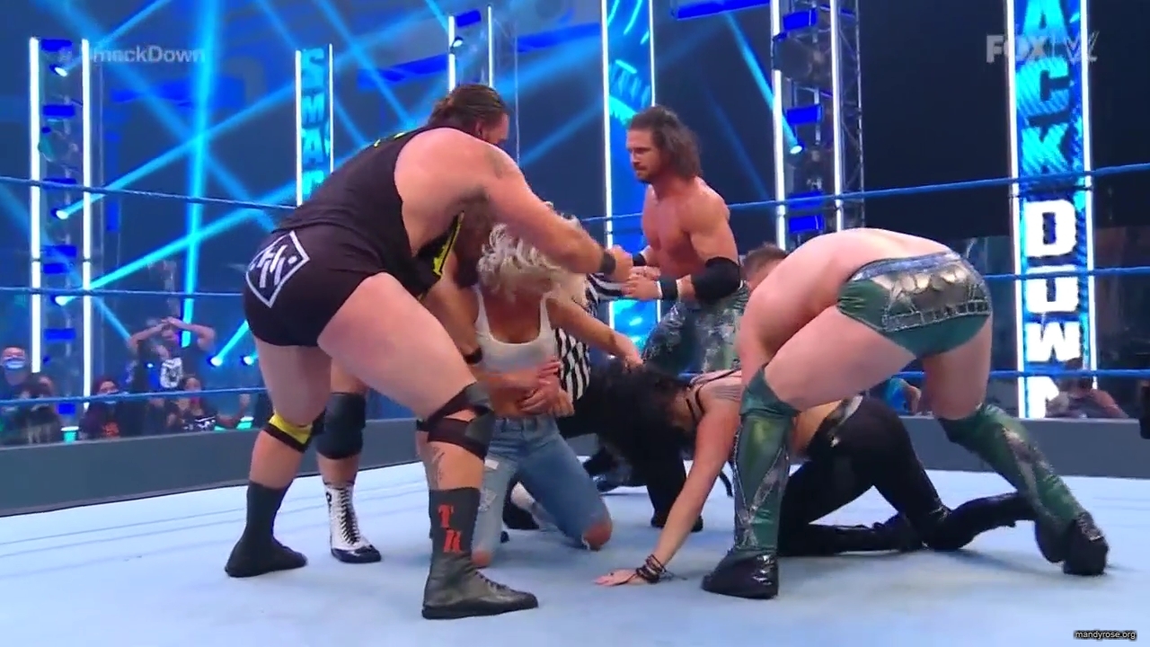 WWE_Friday_Night_SmackDown_2020_08_07_720p_HDTV_x264-NWCHD_mp40085.jpg