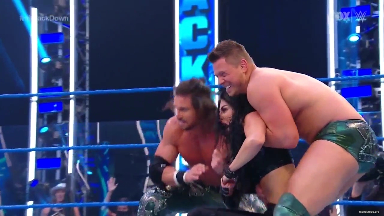 WWE_Friday_Night_SmackDown_2020_08_07_720p_HDTV_x264-NWCHD_mp40089.jpg