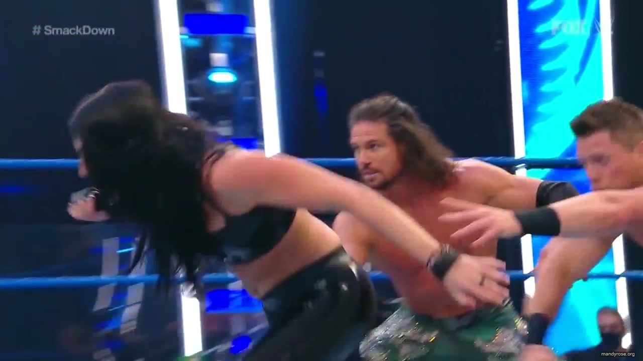 WWE_Friday_Night_SmackDown_2020_08_07_720p_HDTV_x264-NWCHD_mp40092.jpg
