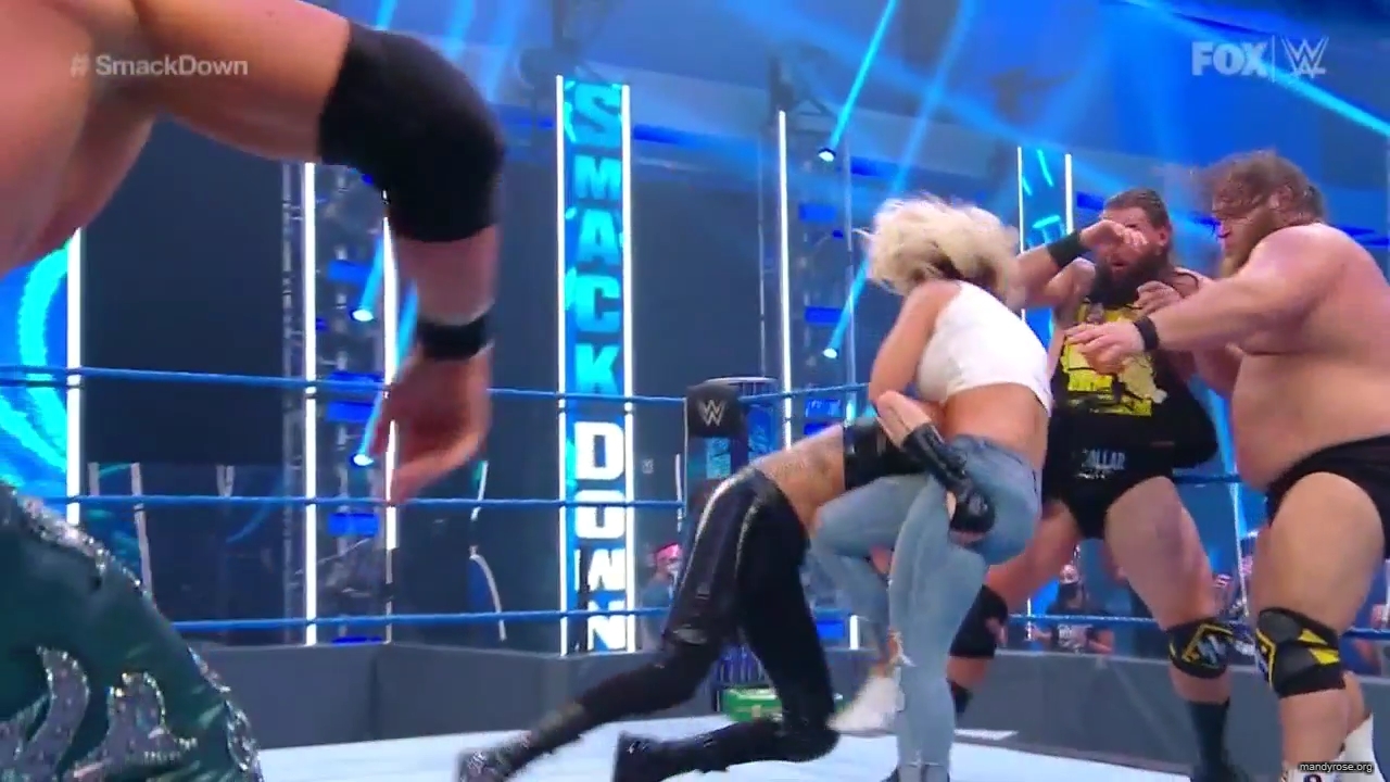 WWE_Friday_Night_SmackDown_2020_08_07_720p_HDTV_x264-NWCHD_mp40093.jpg