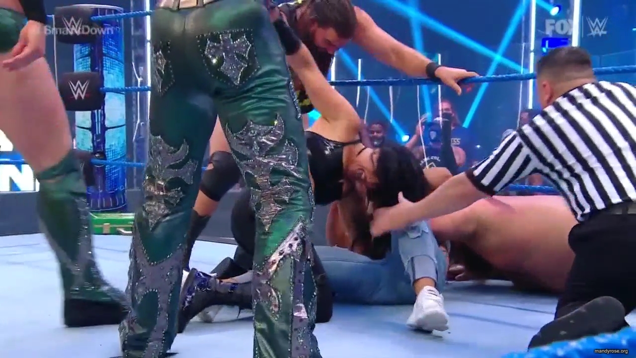WWE_Friday_Night_SmackDown_2020_08_07_720p_HDTV_x264-NWCHD_mp40096.jpg