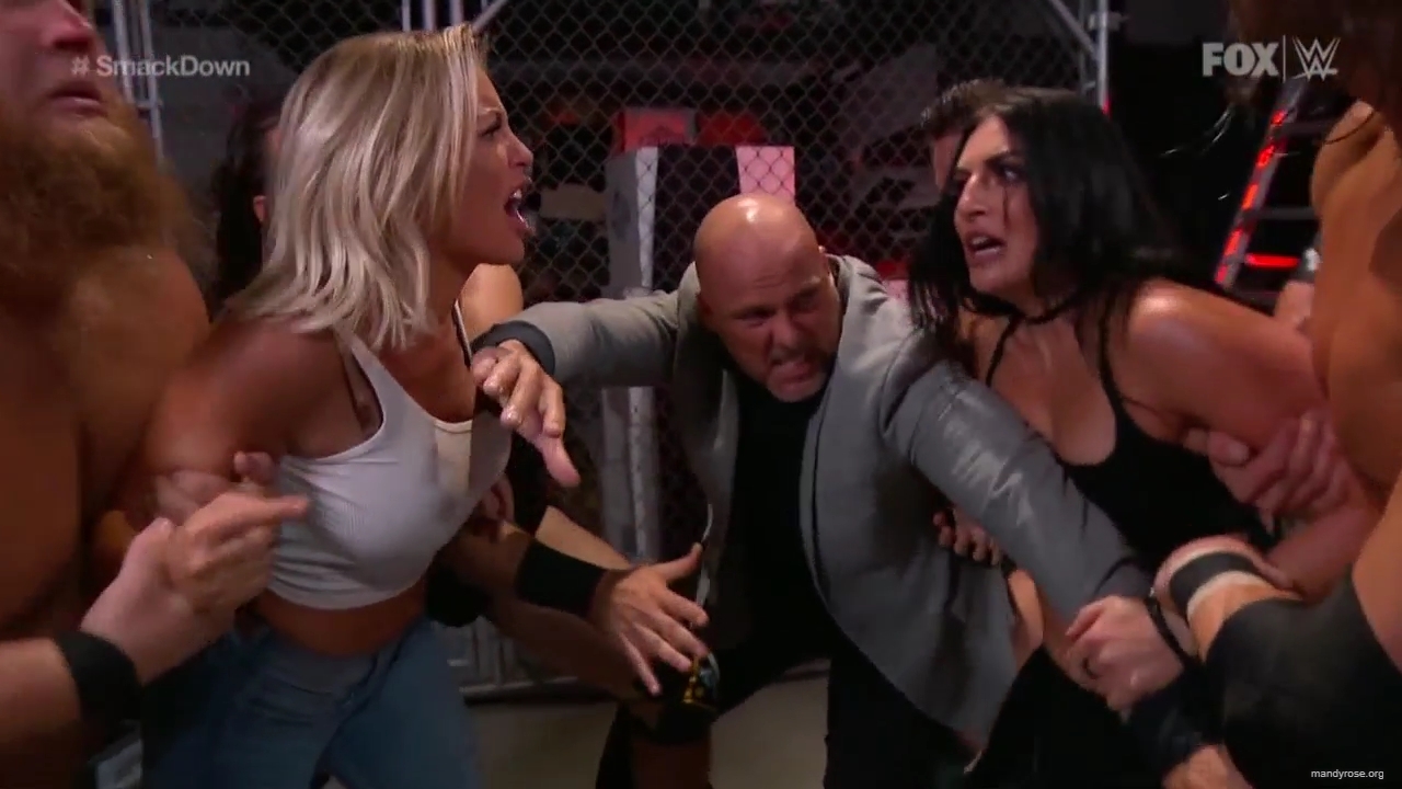 WWE_Friday_Night_SmackDown_2020_08_07_720p_HDTV_x264-NWCHD_mp40117.jpg