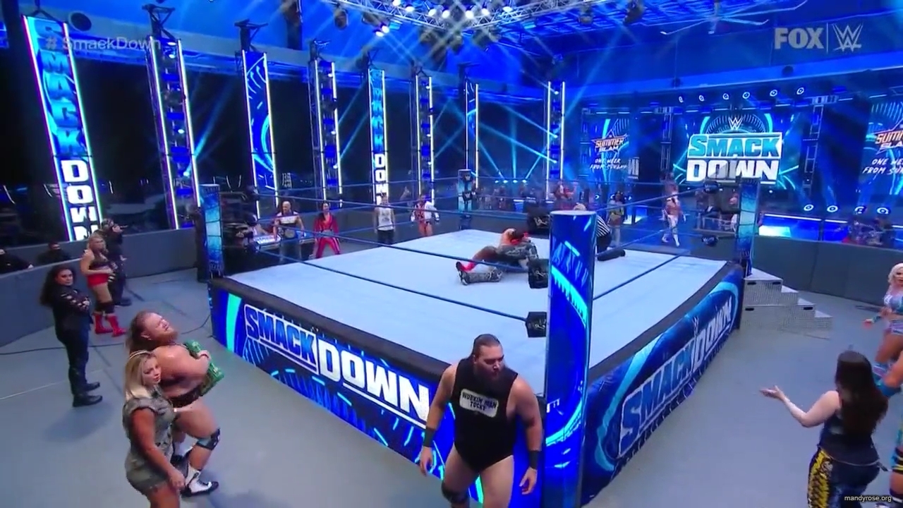 WWE_Friday_Night_SmackDown_2020_08_14_720p_HDTV_x264-NWCHD_mp40167.jpg