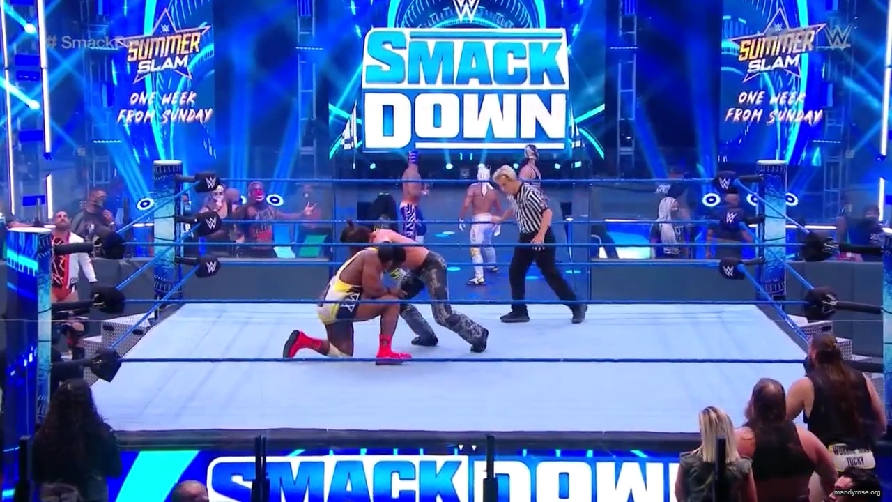 WWE_Friday_Night_SmackDown_2020_08_14_720p_HDTV_x264-NWCHD_mp40190.jpg