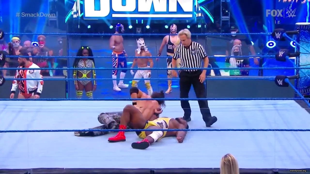 WWE_Friday_Night_SmackDown_2020_08_14_720p_HDTV_x264-NWCHD_mp40276.jpg