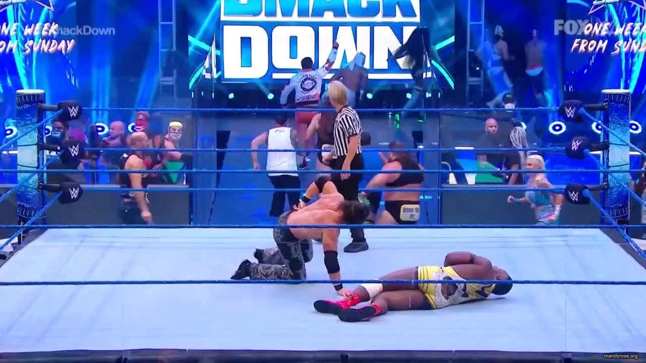 WWE_Friday_Night_SmackDown_2020_08_14_720p_HDTV_x264-NWCHD_mp40286.jpg