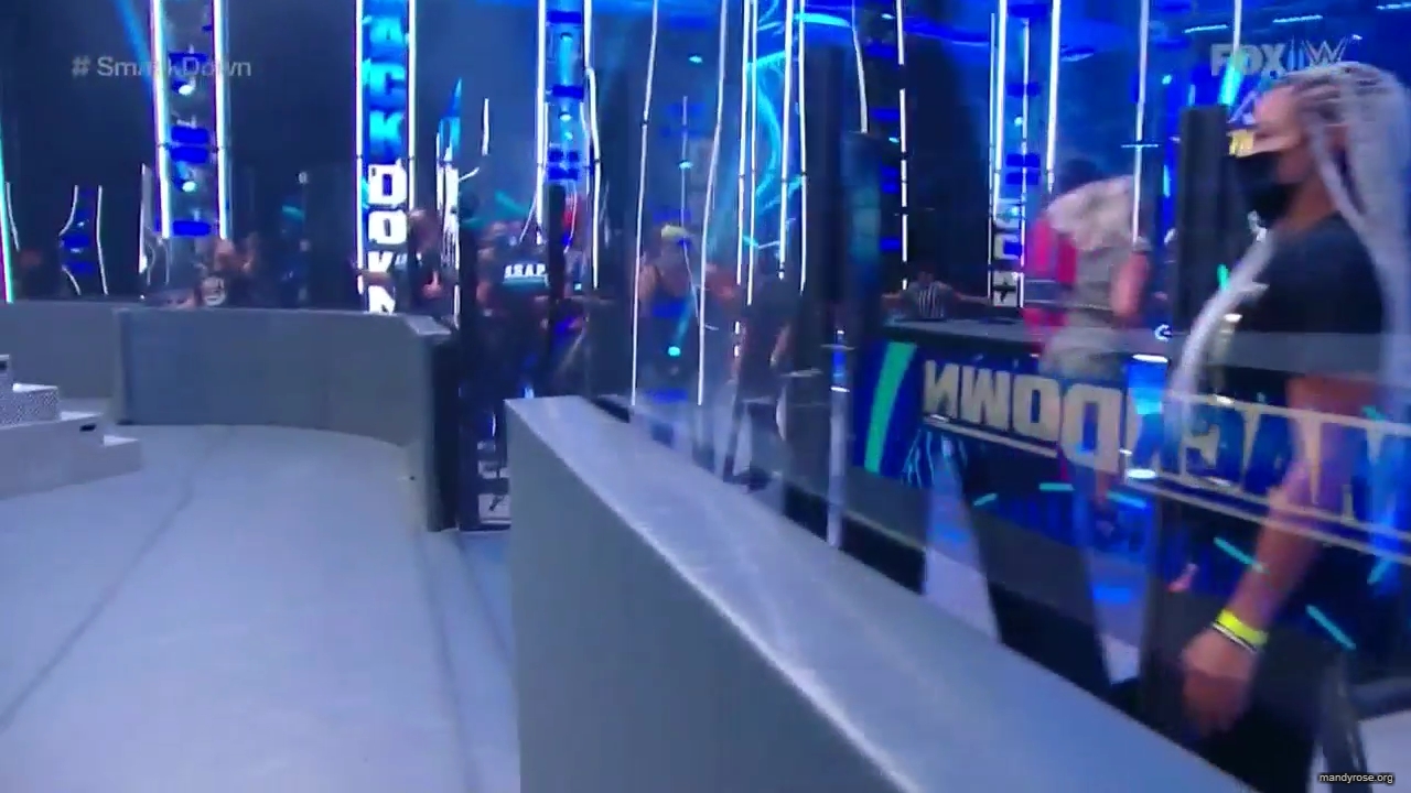 WWE_Friday_Night_SmackDown_2020_08_14_720p_HDTV_x264-NWCHD_mp40289.jpg