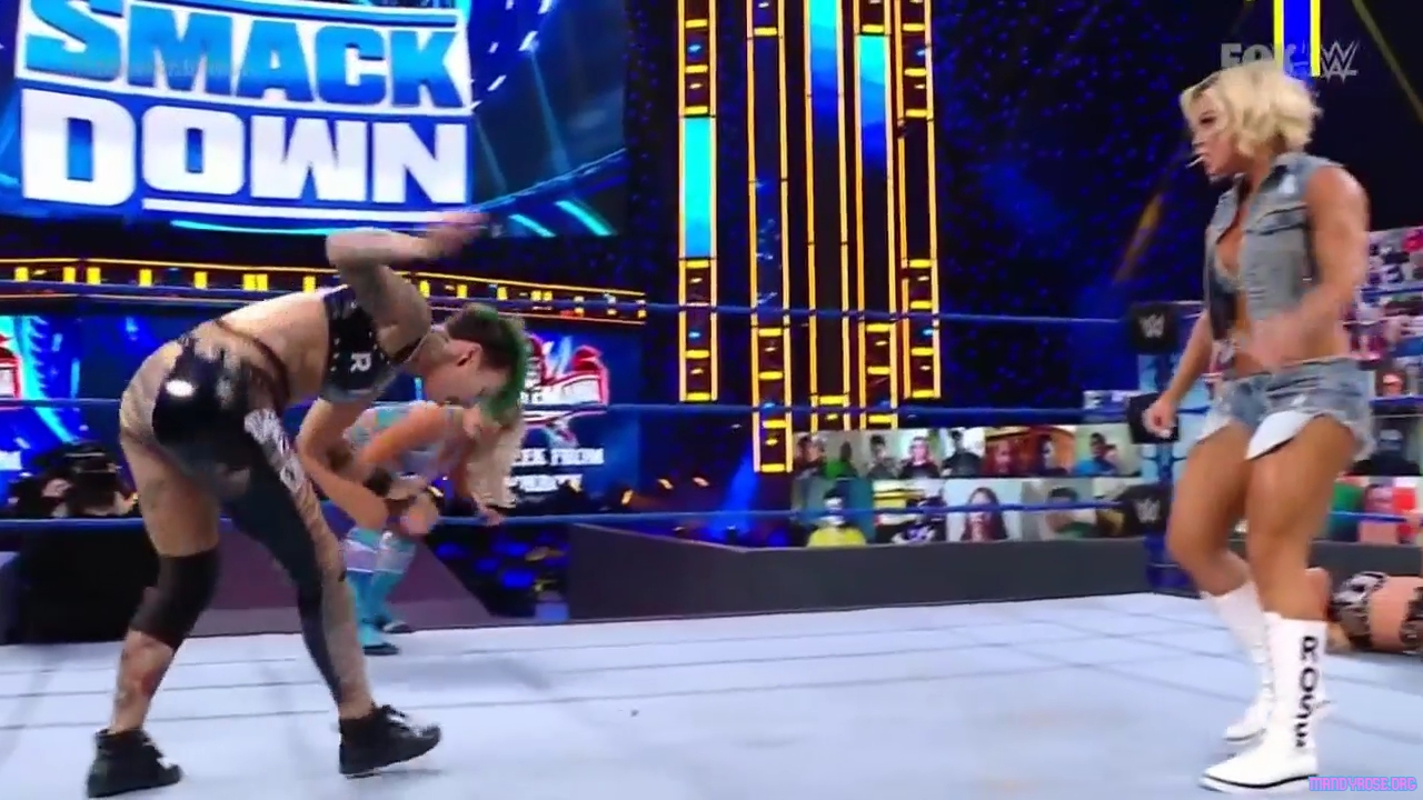 WWE_Friday_Night_SmackDown_2021_04_02_720p_HDTV_x264-NWCHD_mp40029.jpg