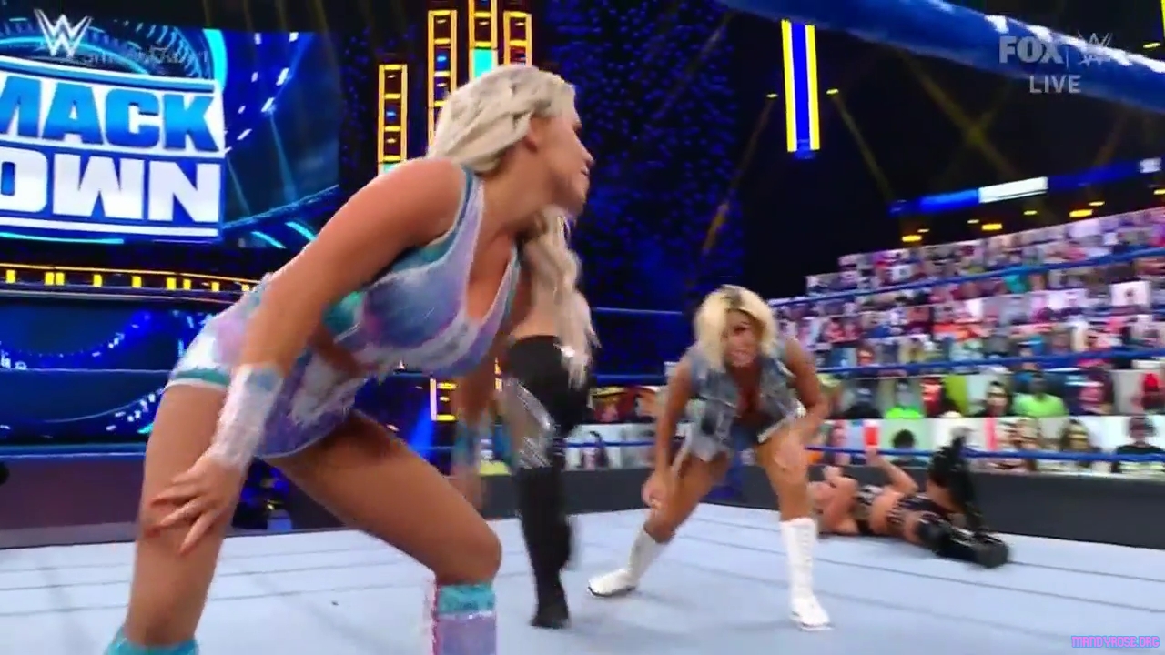 WWE_Friday_Night_SmackDown_2021_04_02_720p_HDTV_x264-NWCHD_mp40034.jpg