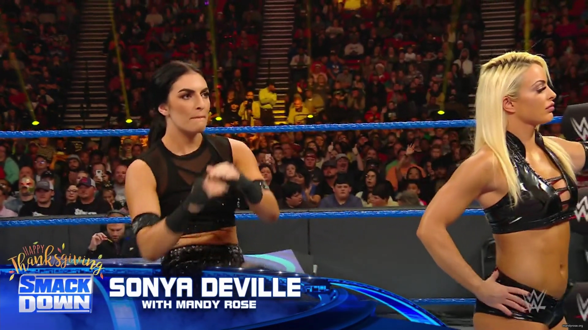 WWE_Friday_Night_Smackdown_2019_11_29_1080p_HDTV_x264-ACES_mkv0013.jpg