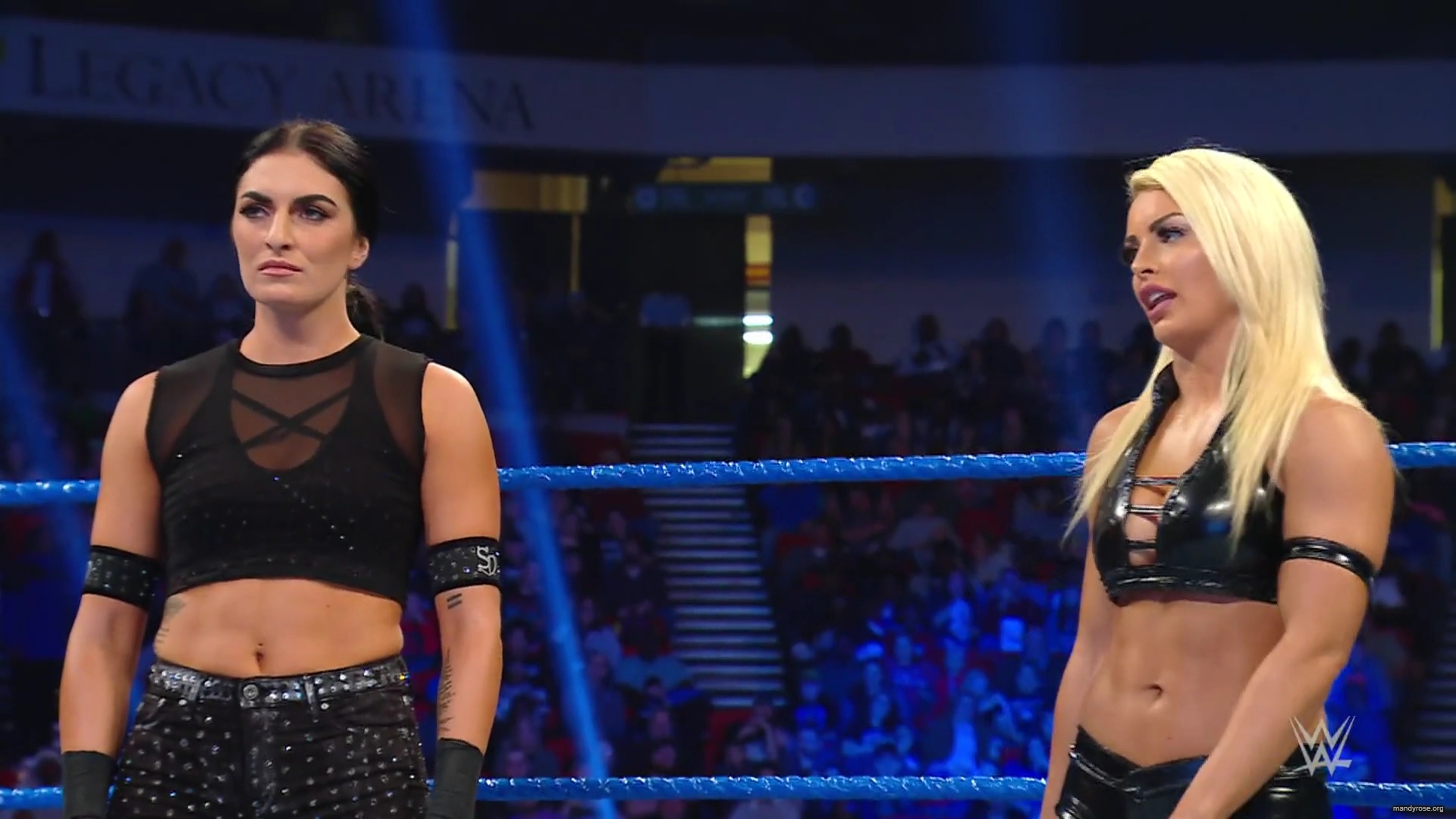 WWE_Friday_Night_Smackdown_2019_11_29_1080p_HDTV_x264-ACES_mkv0085.jpg