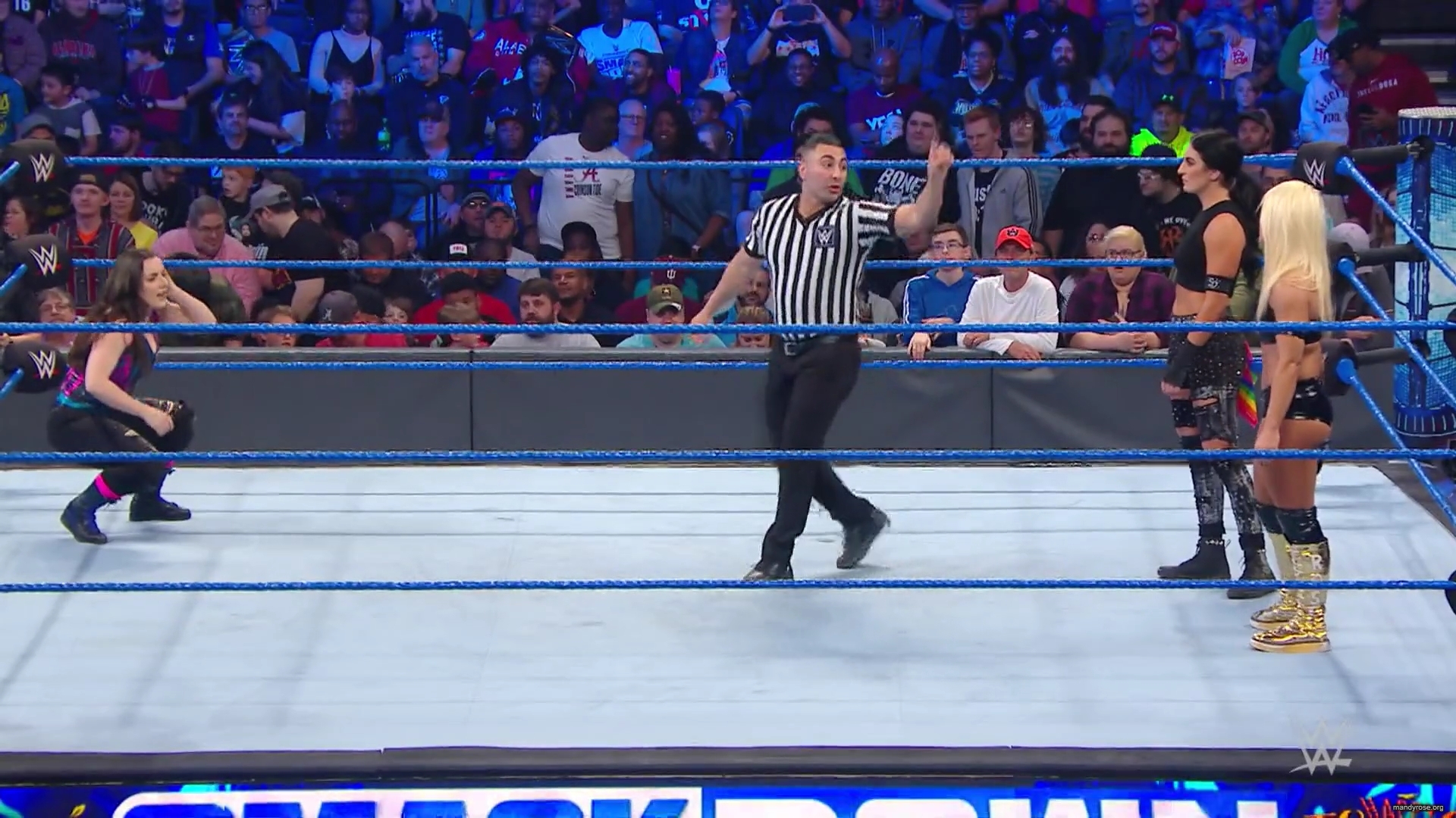 WWE_Friday_Night_Smackdown_2019_11_29_1080p_HDTV_x264-ACES_mkv0086.jpg