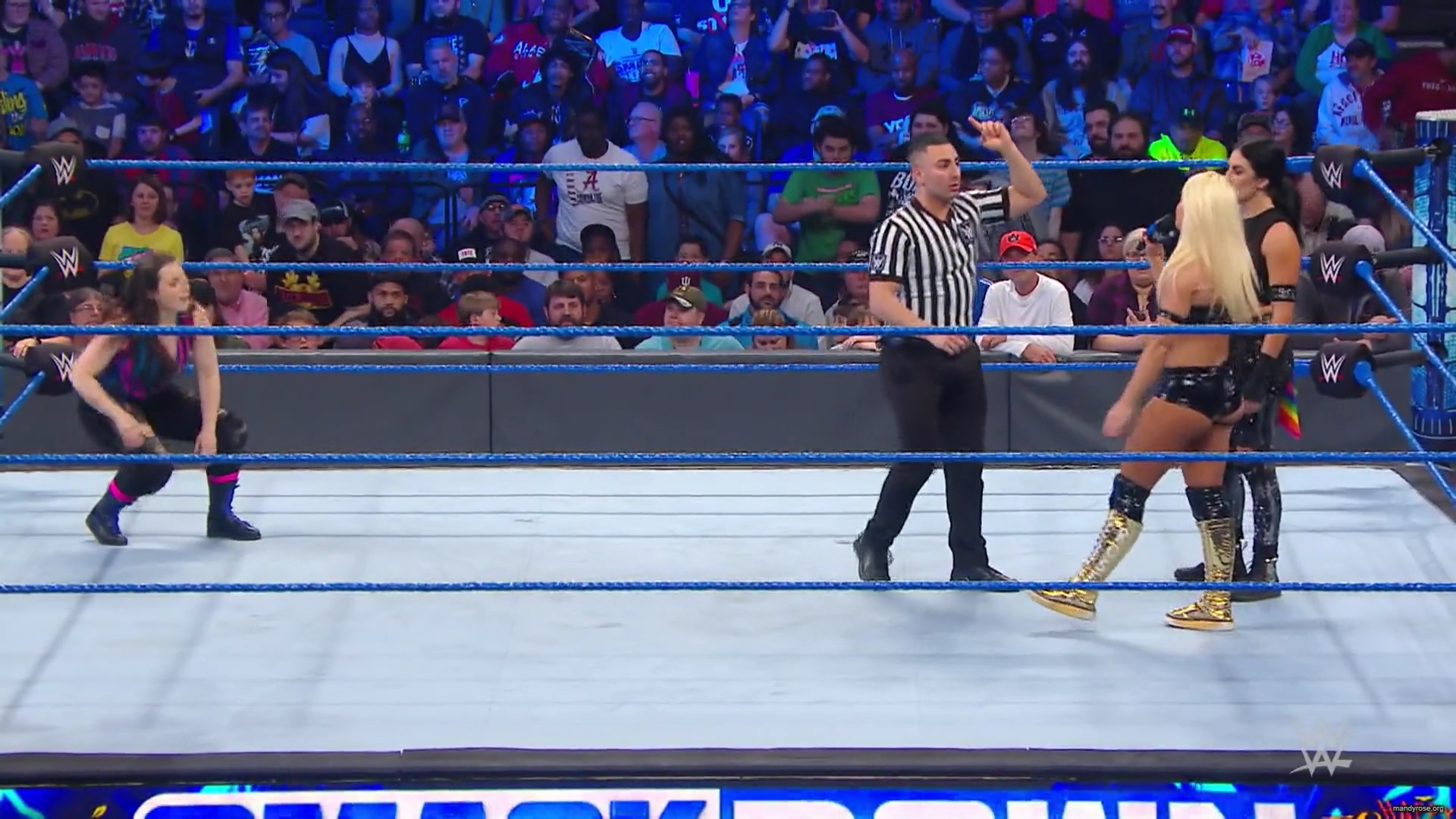 WWE_Friday_Night_Smackdown_2019_11_29_1080p_HDTV_x264-ACES_mkv0088.jpg
