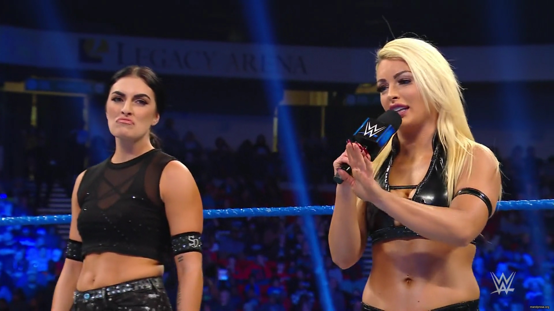 WWE_Friday_Night_Smackdown_2019_11_29_1080p_HDTV_x264-ACES_mkv0092.jpg