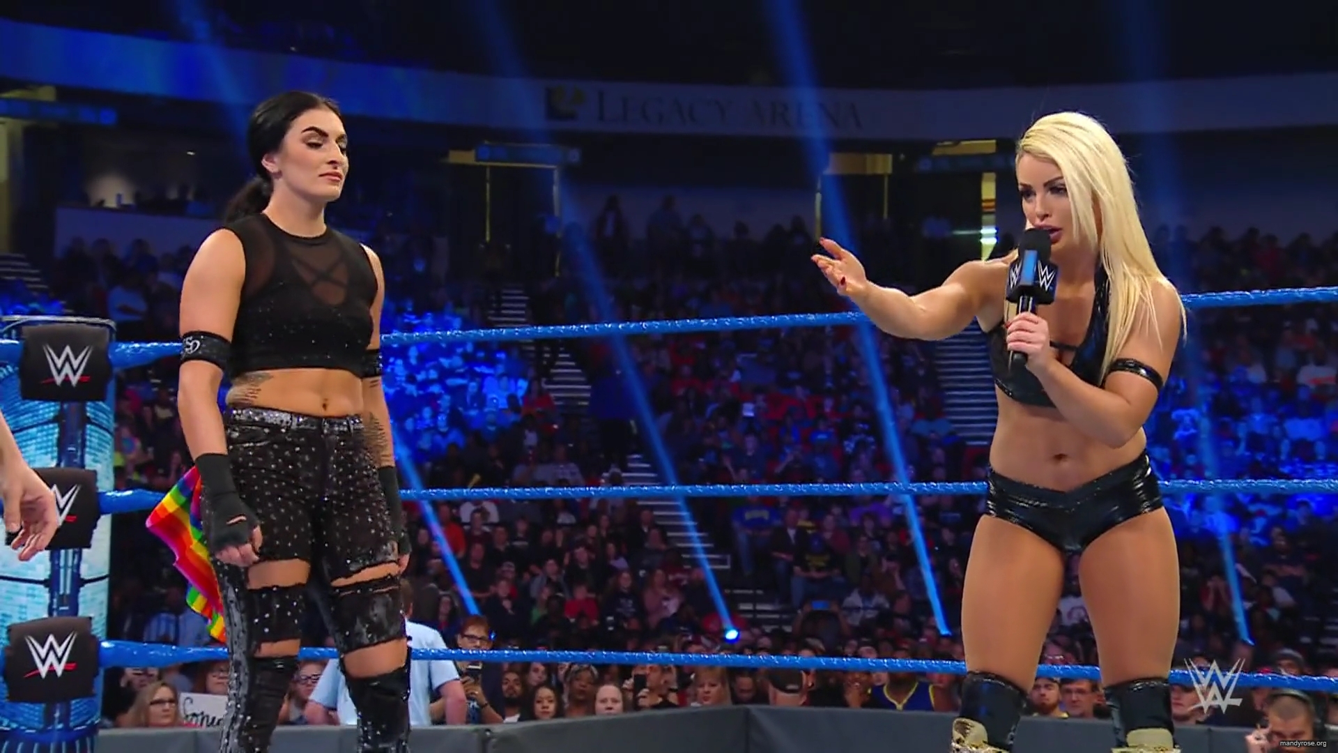 WWE_Friday_Night_Smackdown_2019_11_29_1080p_HDTV_x264-ACES_mkv0099.jpg
