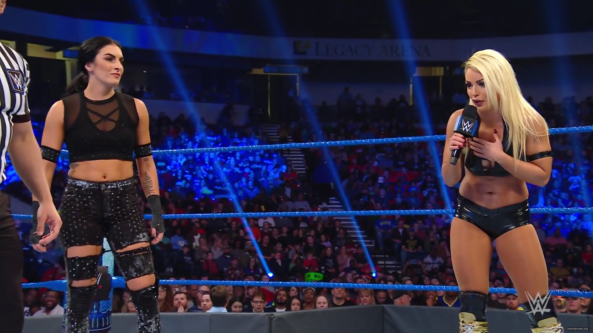 WWE_Friday_Night_Smackdown_2019_11_29_1080p_HDTV_x264-ACES_mkv0106.jpg