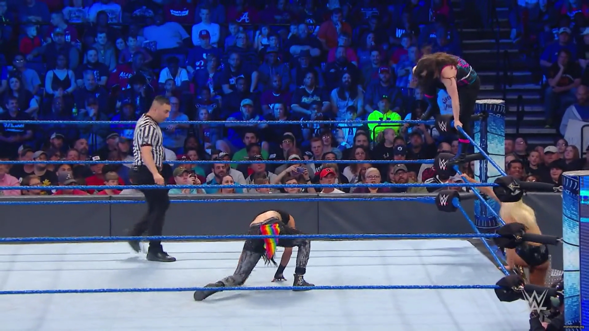 WWE_Friday_Night_Smackdown_2019_11_29_1080p_HDTV_x264-ACES_mkv0170.jpg