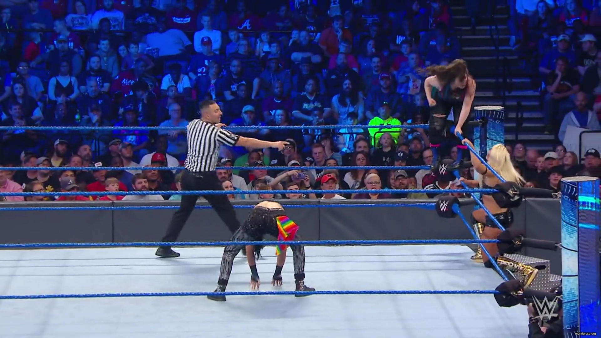 WWE_Friday_Night_Smackdown_2019_11_29_1080p_HDTV_x264-ACES_mkv0171.jpg