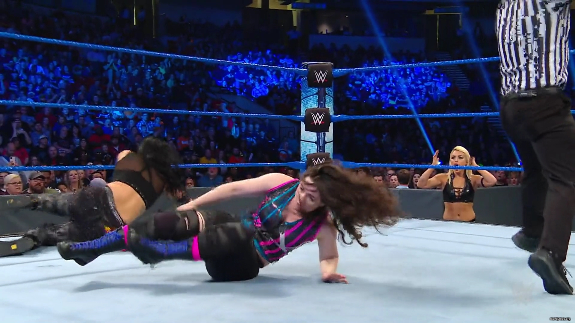 WWE_Friday_Night_Smackdown_2019_11_29_1080p_HDTV_x264-ACES_mkv0187.jpg