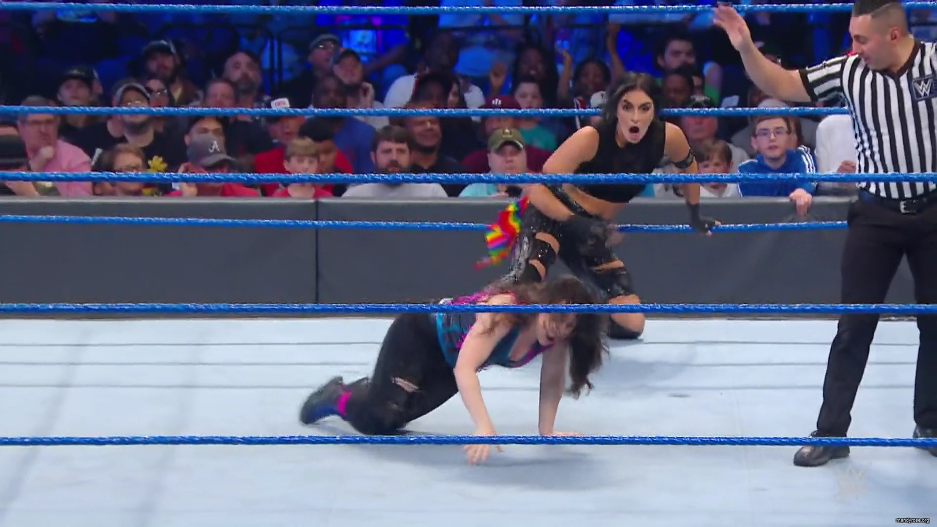 WWE_Friday_Night_Smackdown_2019_11_29_1080p_HDTV_x264-ACES_mkv0188.jpg
