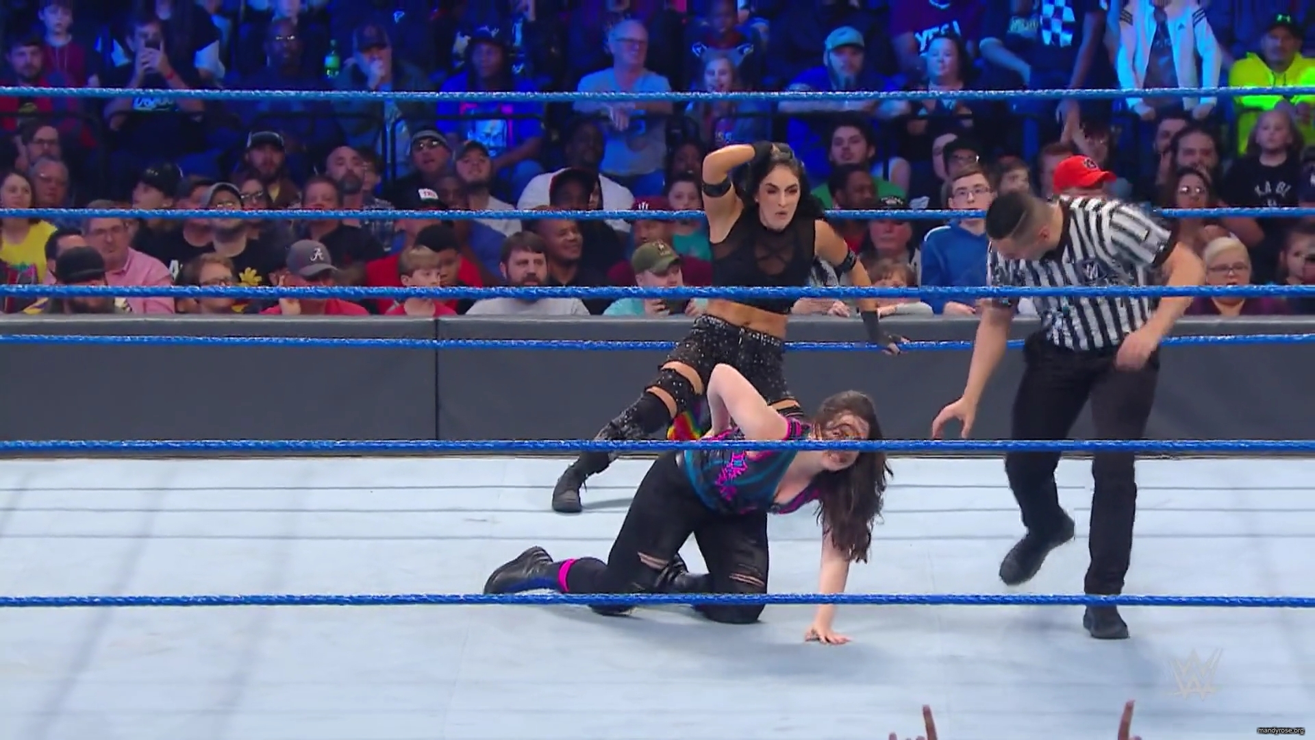 WWE_Friday_Night_Smackdown_2019_11_29_1080p_HDTV_x264-ACES_mkv0190.jpg