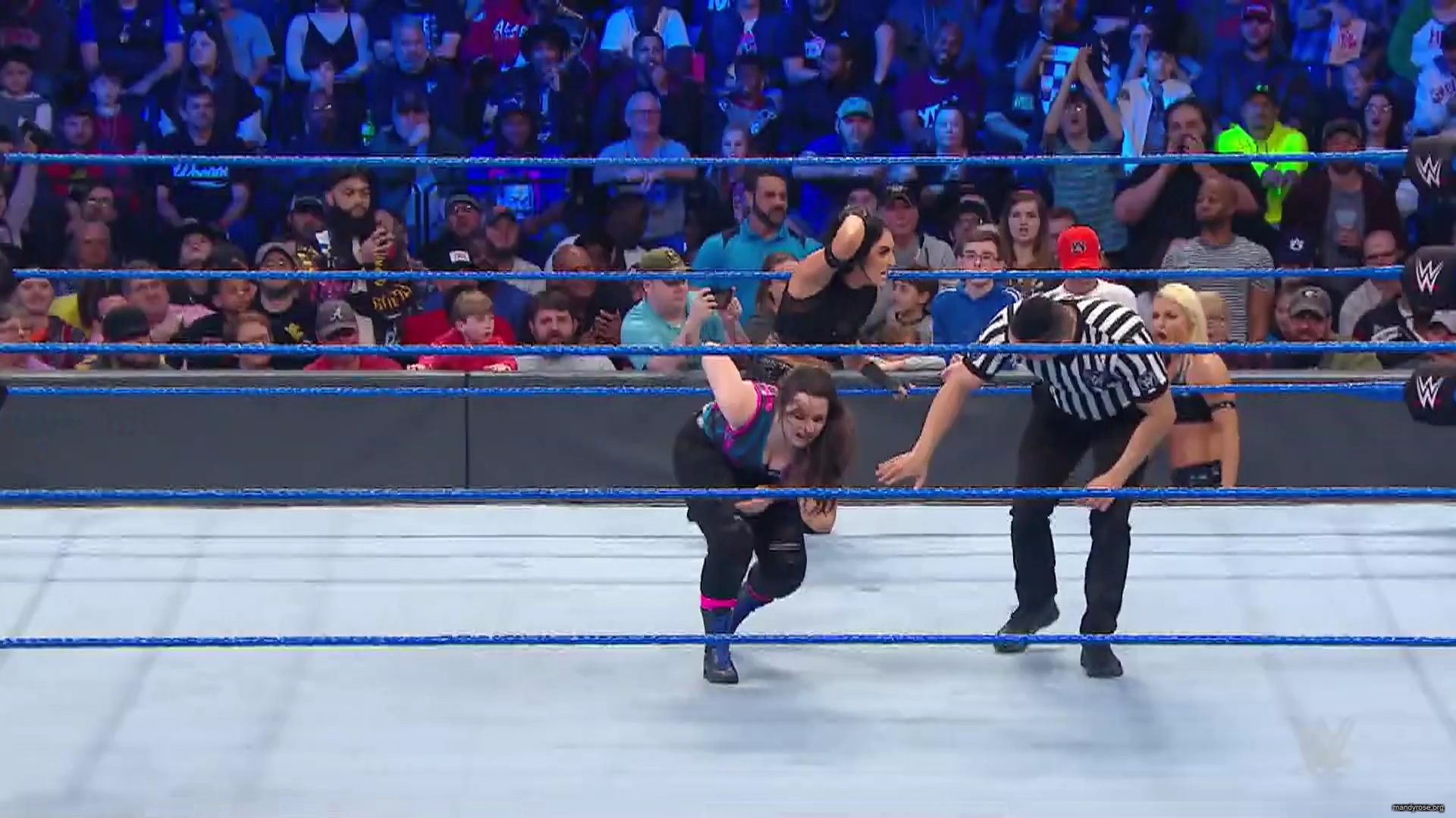 WWE_Friday_Night_Smackdown_2019_11_29_1080p_HDTV_x264-ACES_mkv0193.jpg