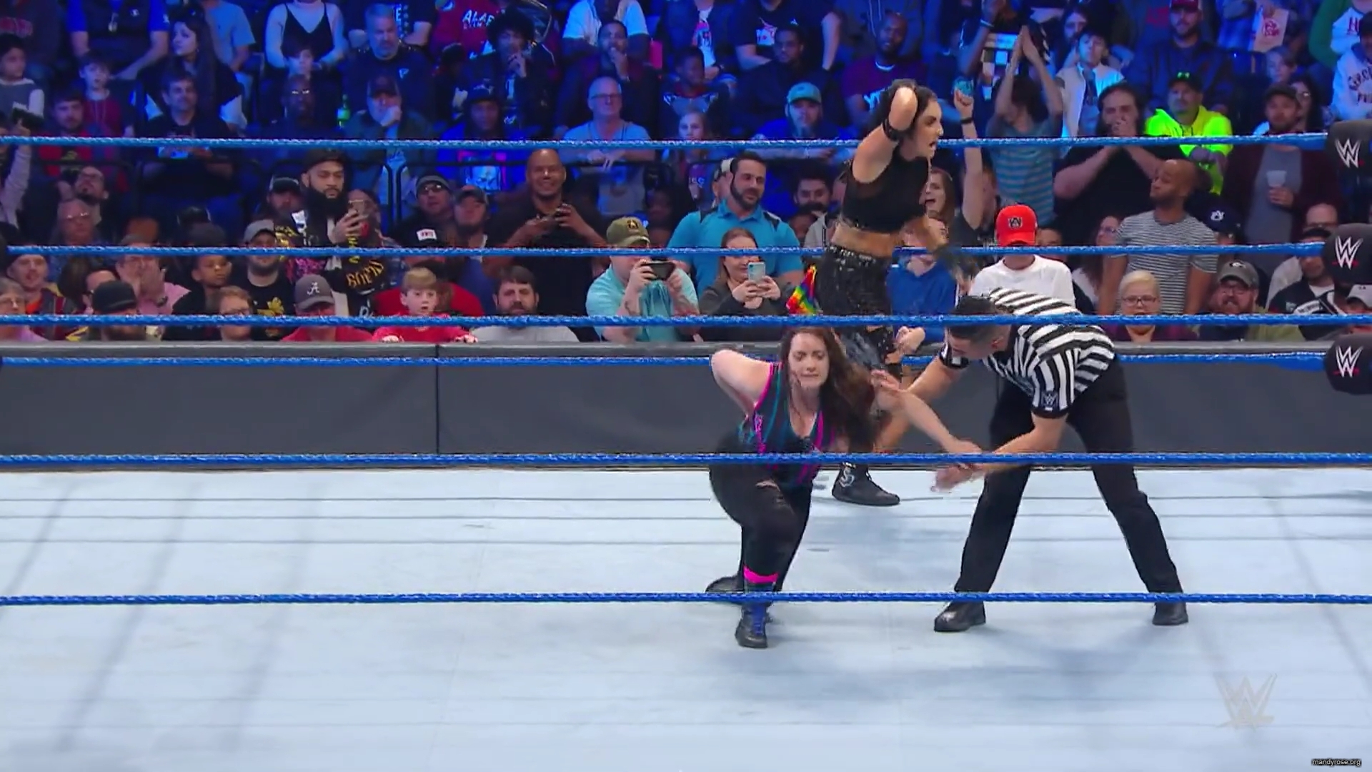 WWE_Friday_Night_Smackdown_2019_11_29_1080p_HDTV_x264-ACES_mkv0194.jpg