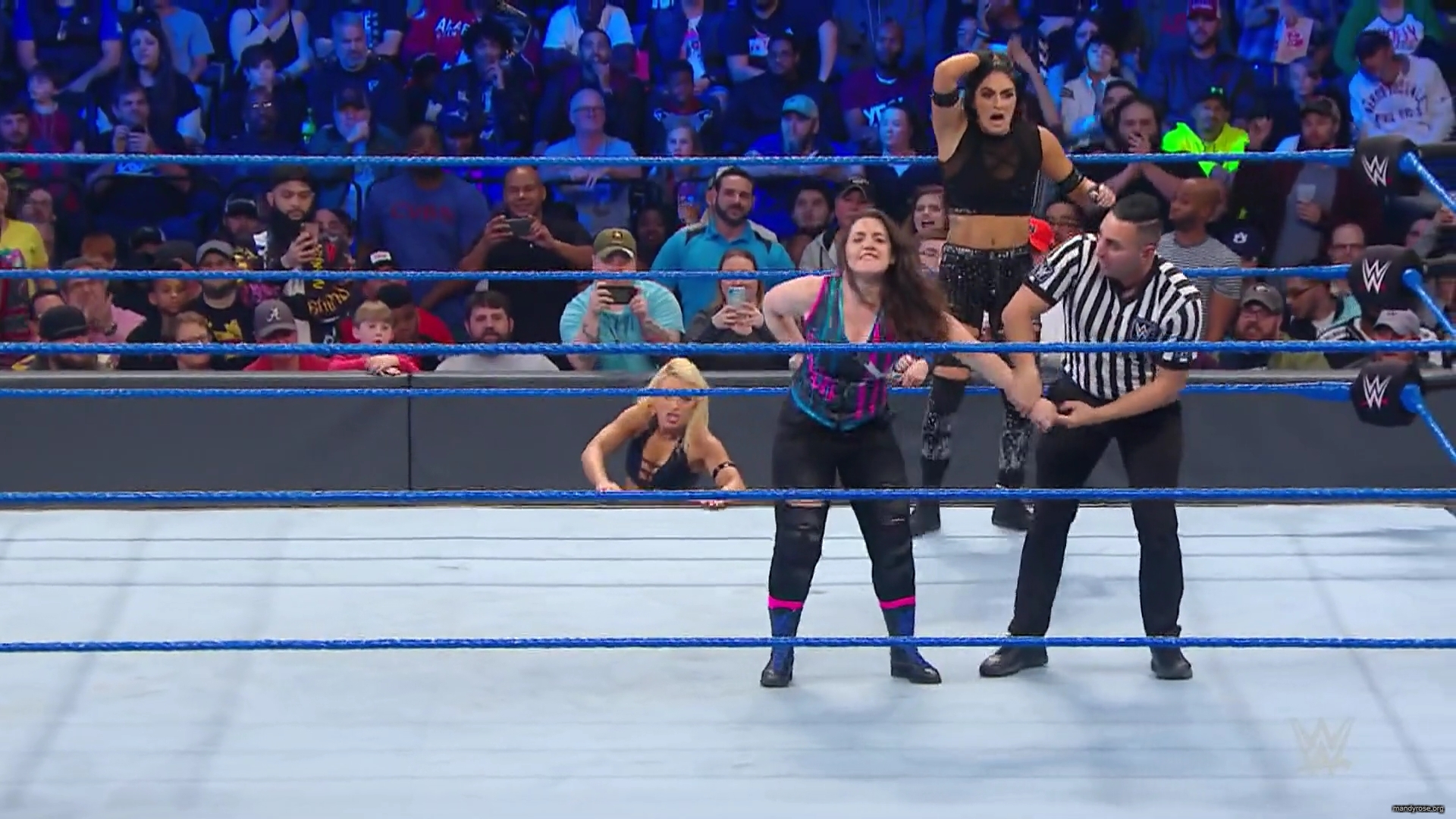 WWE_Friday_Night_Smackdown_2019_11_29_1080p_HDTV_x264-ACES_mkv0195.jpg