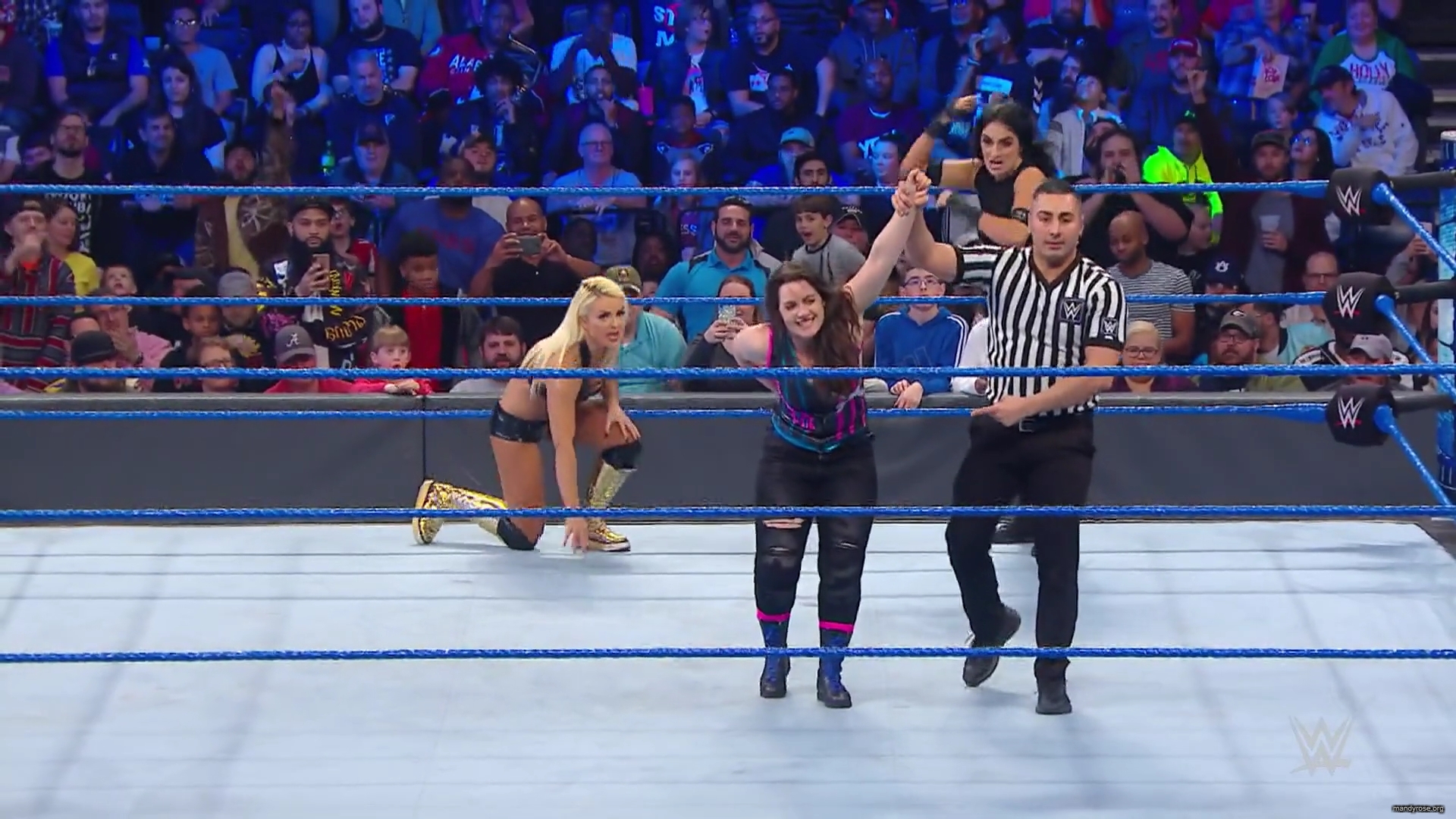 WWE_Friday_Night_Smackdown_2019_11_29_1080p_HDTV_x264-ACES_mkv0197.jpg