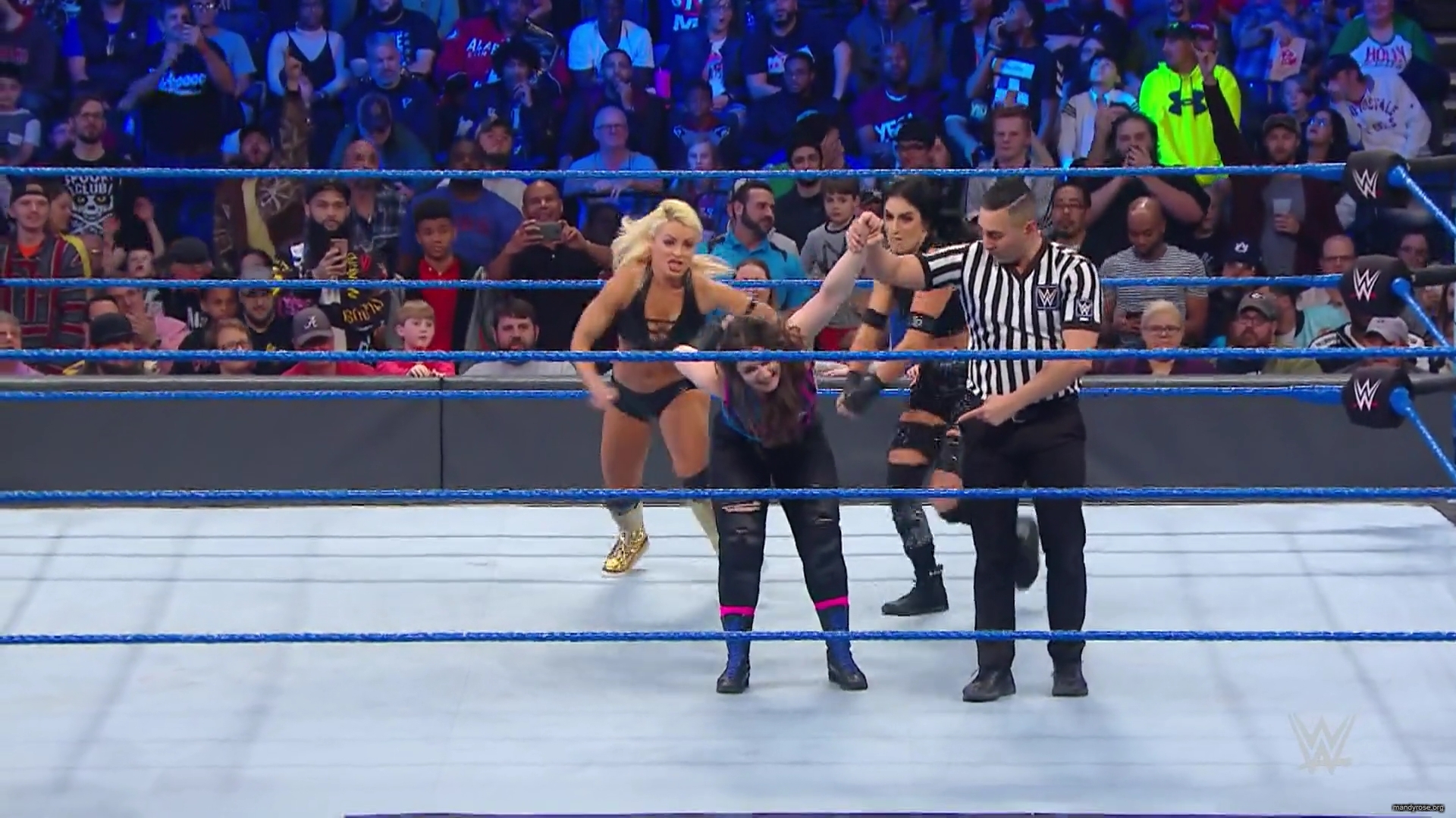 WWE_Friday_Night_Smackdown_2019_11_29_1080p_HDTV_x264-ACES_mkv0198.jpg