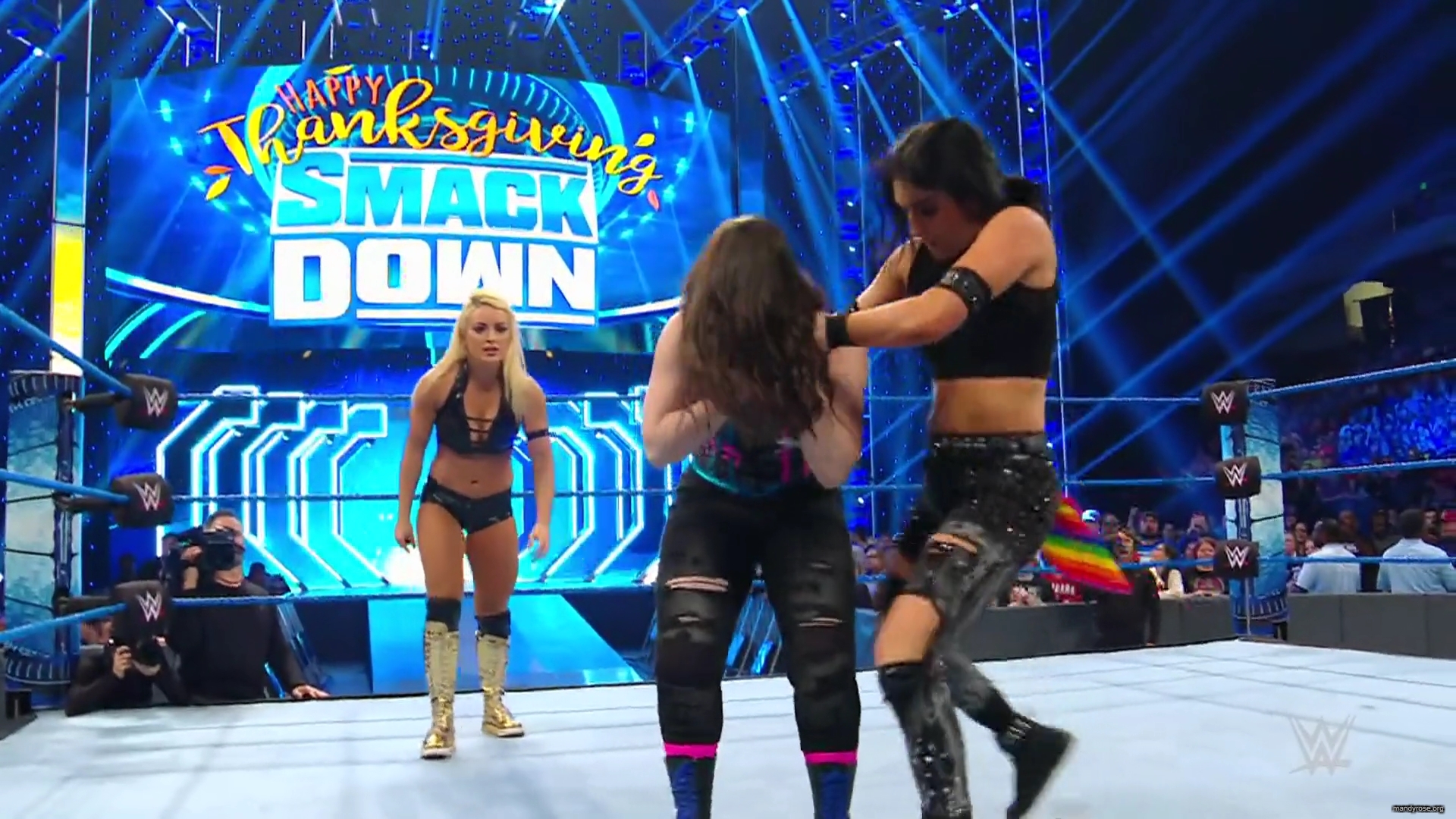 WWE_Friday_Night_Smackdown_2019_11_29_1080p_HDTV_x264-ACES_mkv0205.jpg