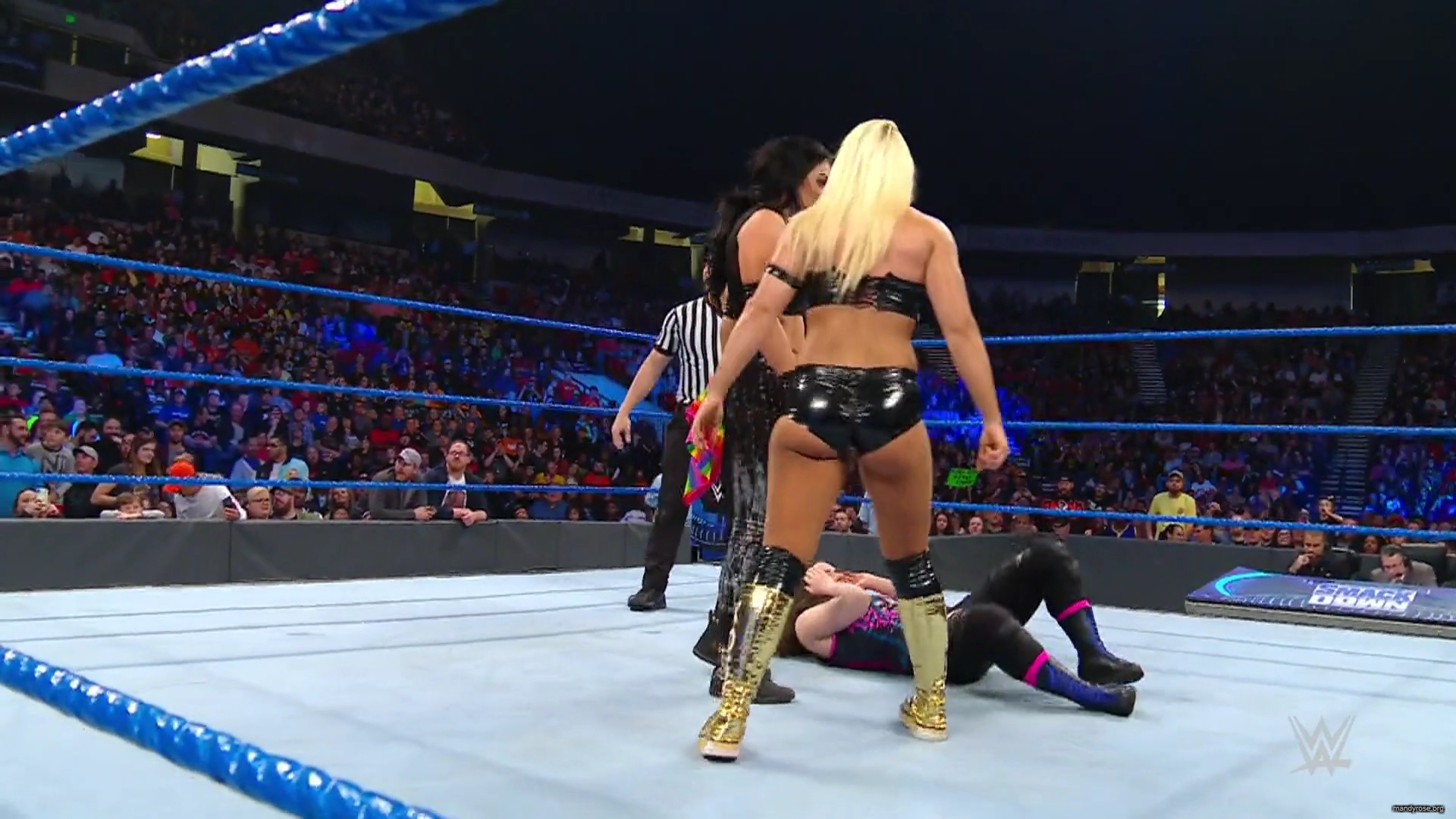 WWE_Friday_Night_Smackdown_2019_11_29_1080p_HDTV_x264-ACES_mkv0214.jpg