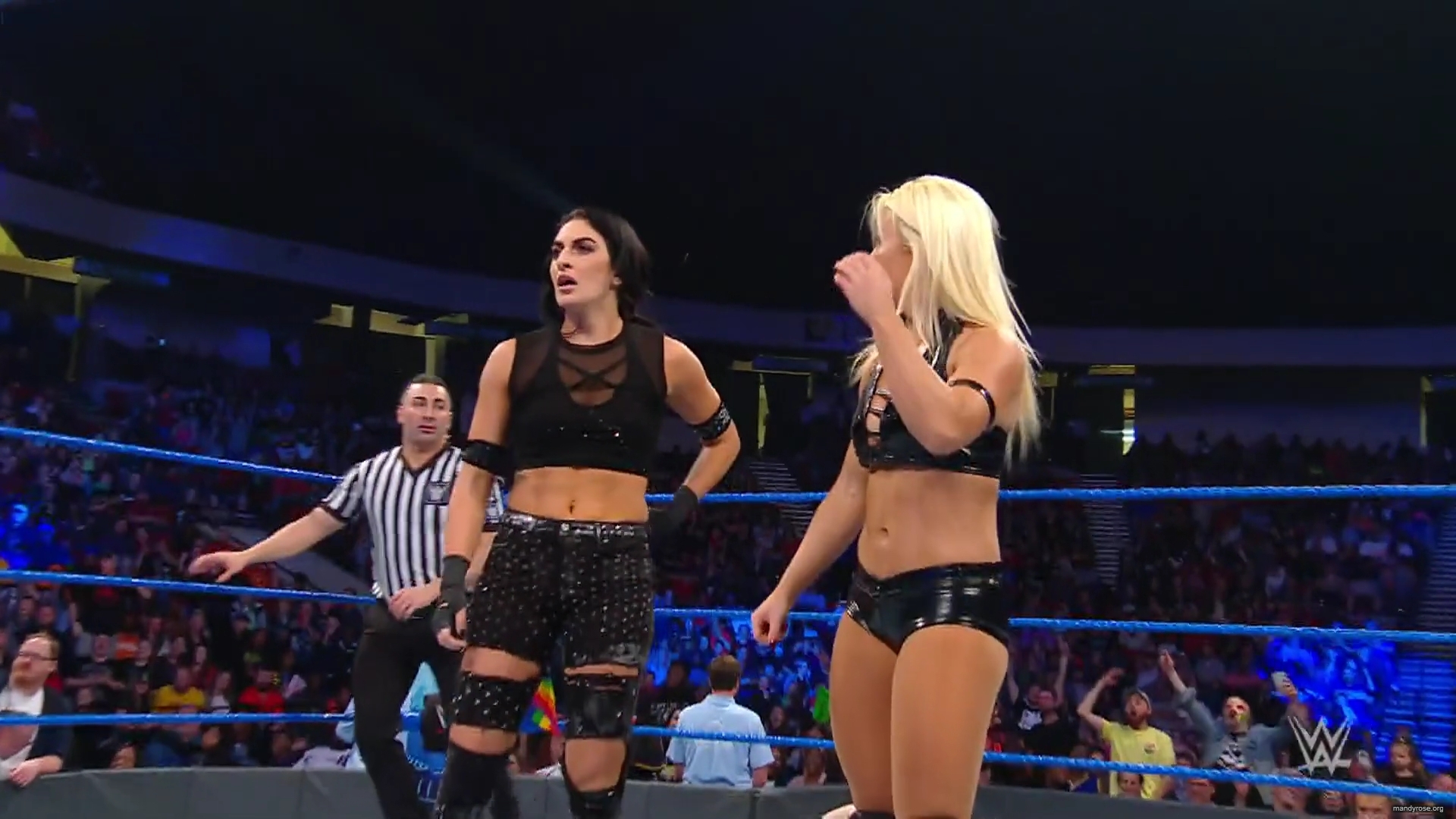 WWE_Friday_Night_Smackdown_2019_11_29_1080p_HDTV_x264-ACES_mkv0216.jpg