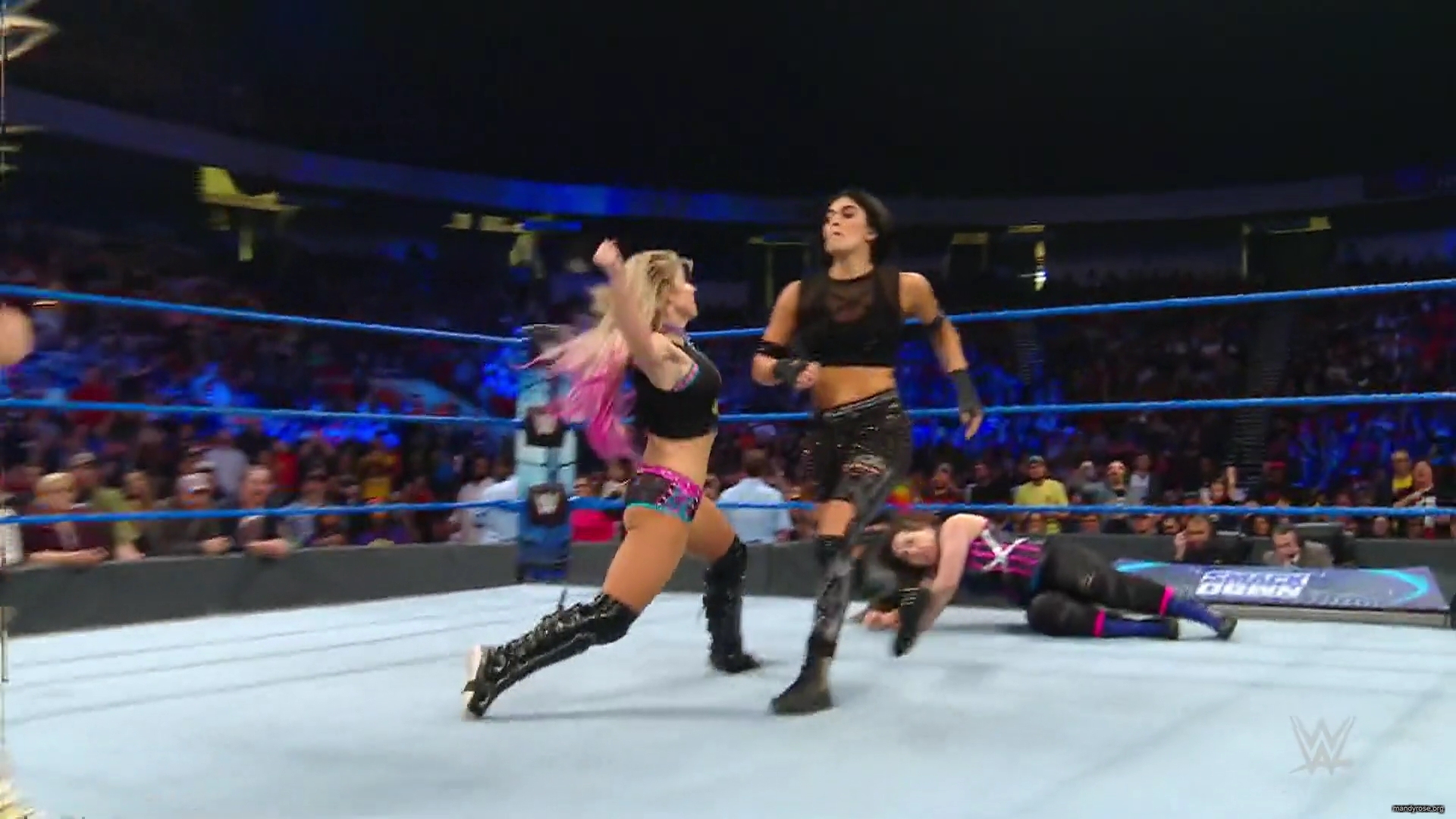 WWE_Friday_Night_Smackdown_2019_11_29_1080p_HDTV_x264-ACES_mkv0224.jpg
