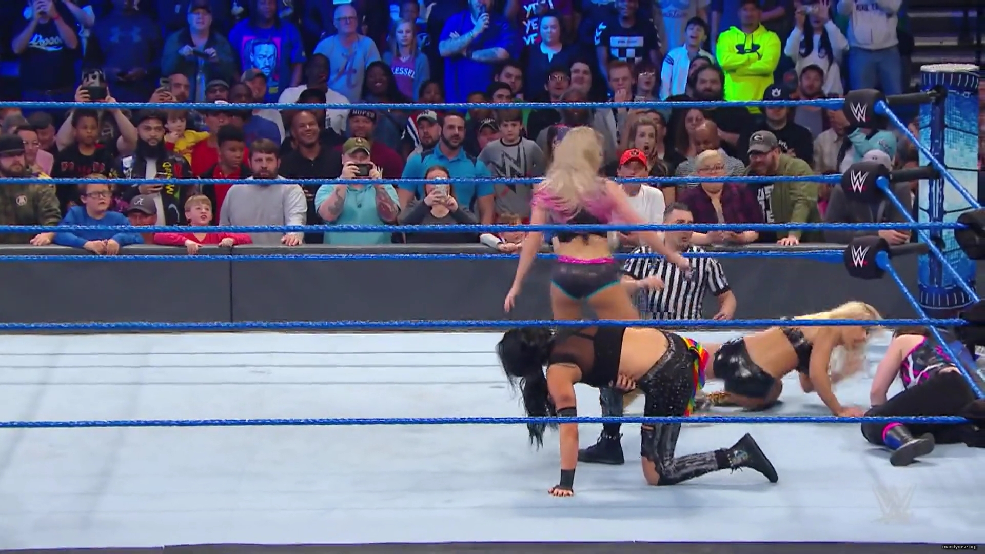 WWE_Friday_Night_Smackdown_2019_11_29_1080p_HDTV_x264-ACES_mkv0231.jpg