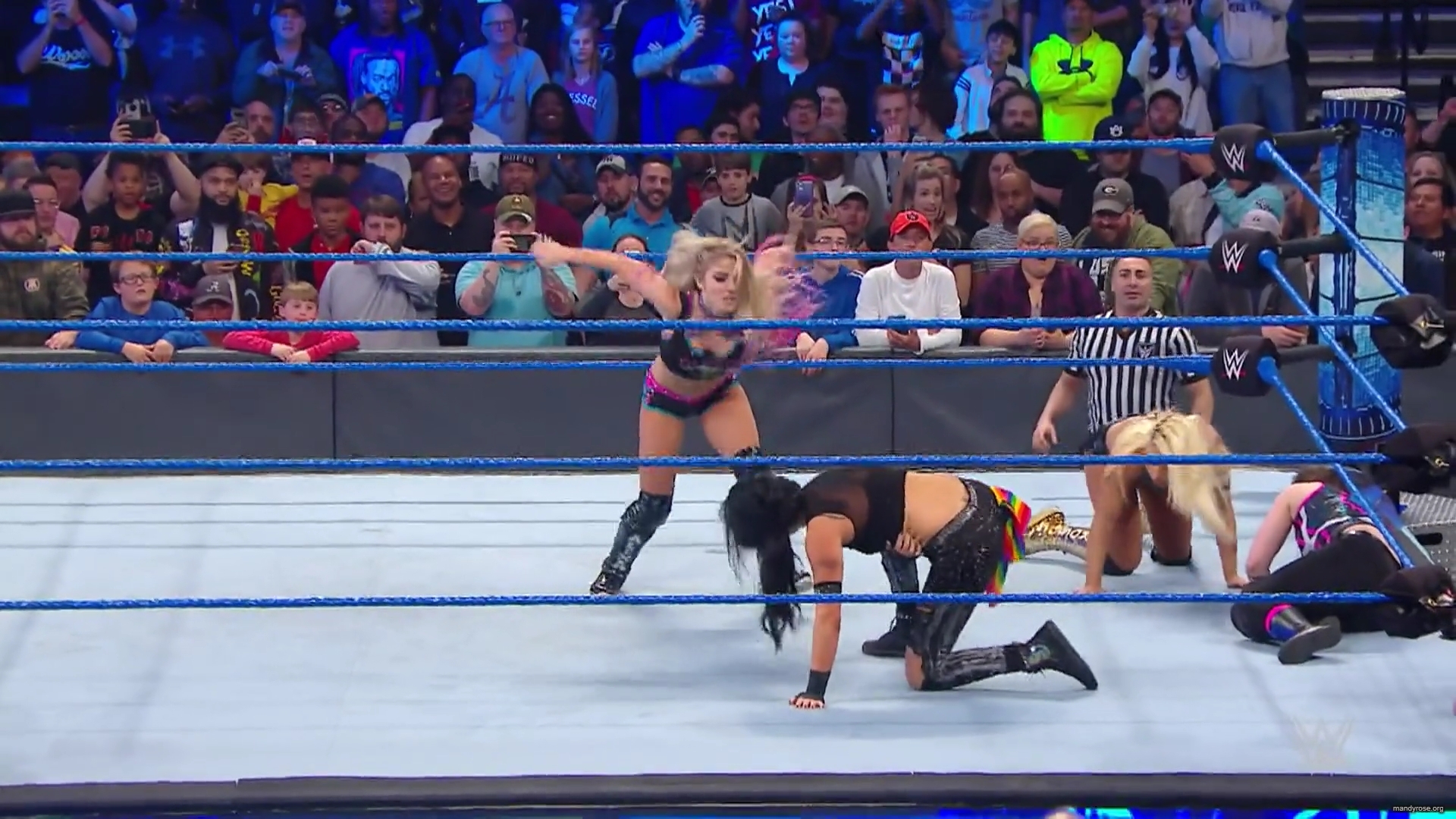WWE_Friday_Night_Smackdown_2019_11_29_1080p_HDTV_x264-ACES_mkv0232.jpg