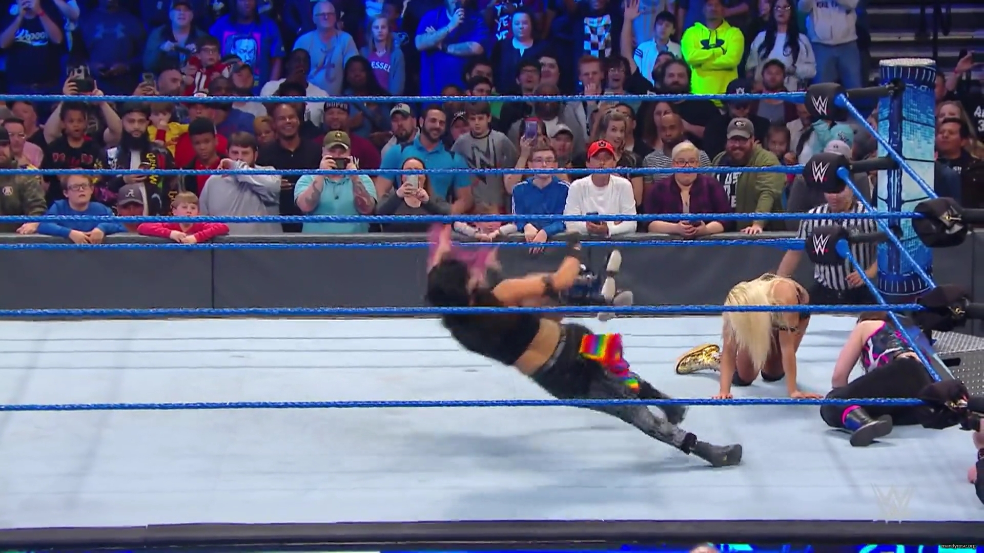 WWE_Friday_Night_Smackdown_2019_11_29_1080p_HDTV_x264-ACES_mkv0233.jpg