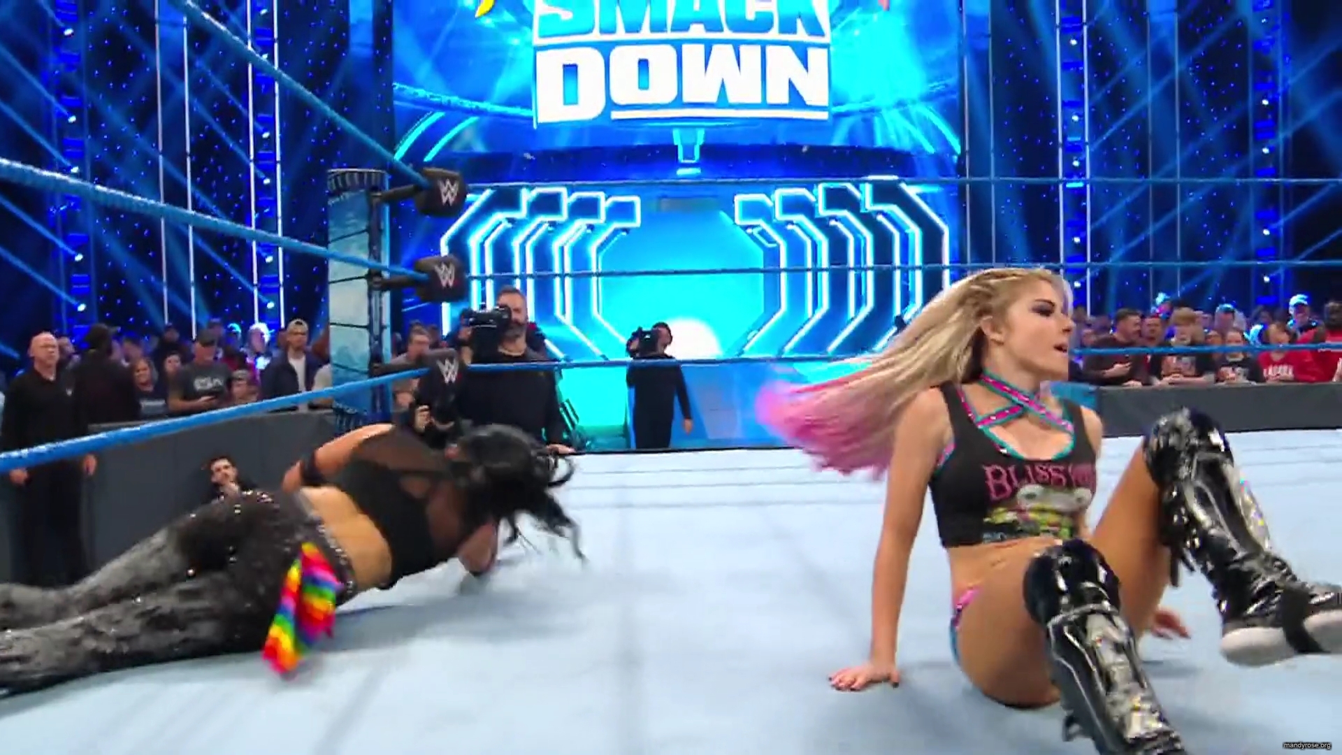 WWE_Friday_Night_Smackdown_2019_11_29_1080p_HDTV_x264-ACES_mkv0234.jpg