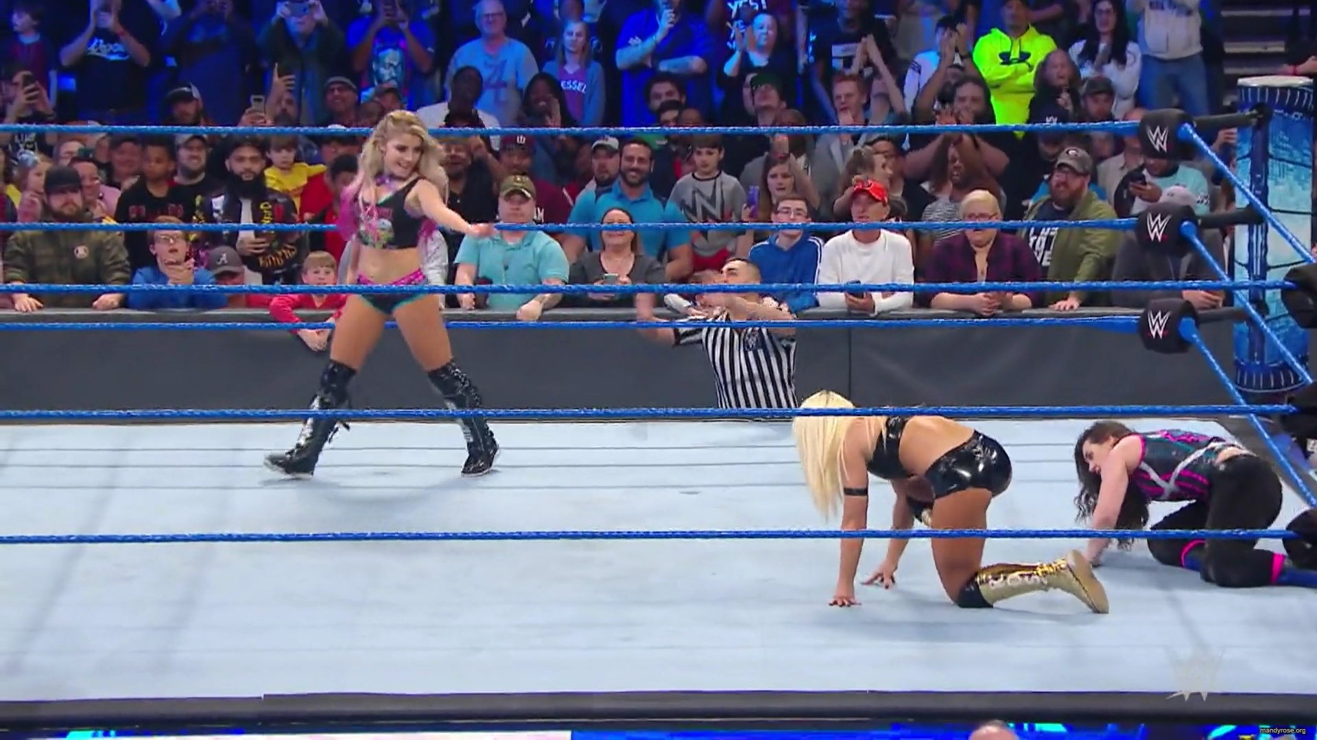 WWE_Friday_Night_Smackdown_2019_11_29_1080p_HDTV_x264-ACES_mkv0241.jpg