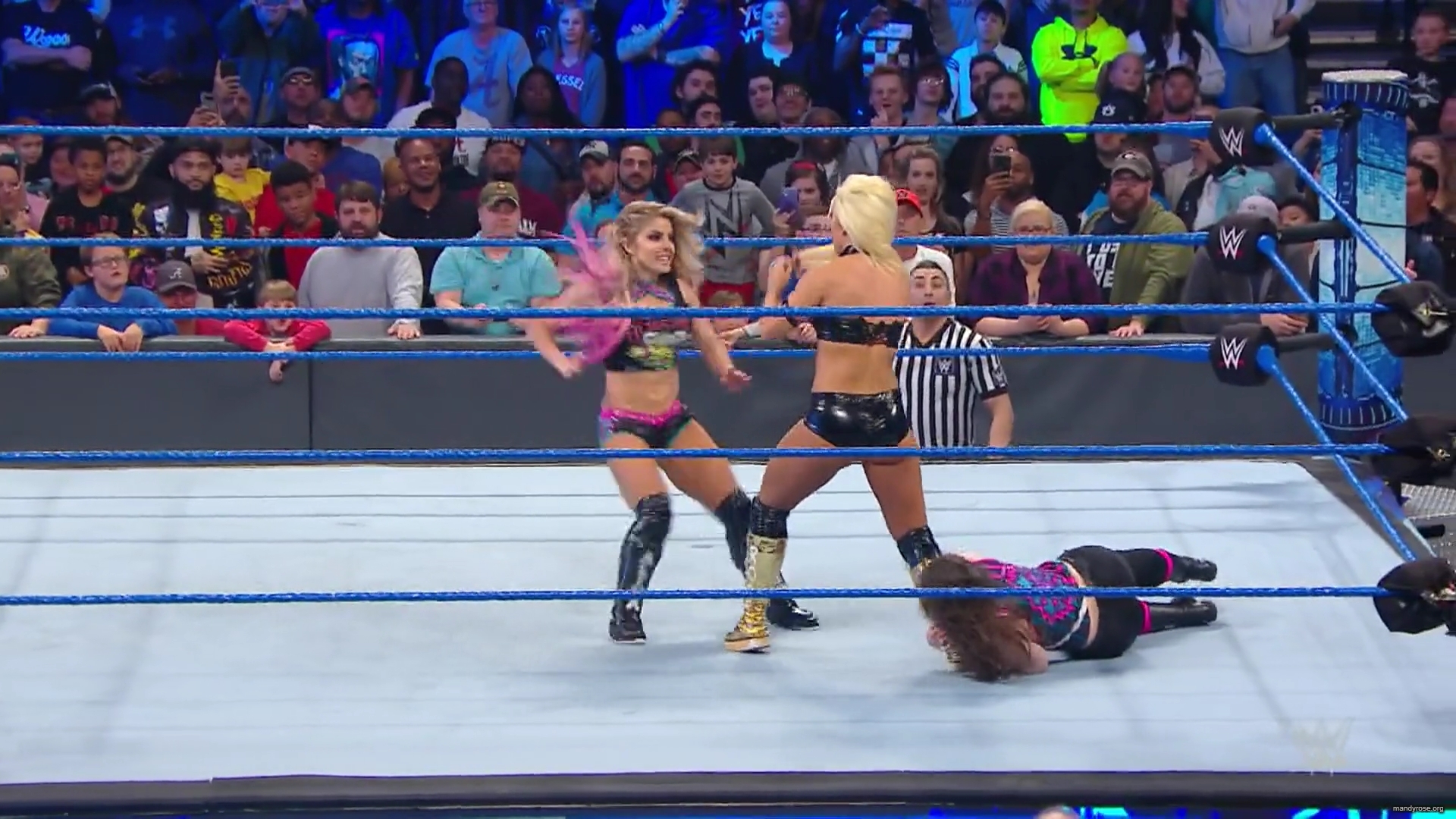 WWE_Friday_Night_Smackdown_2019_11_29_1080p_HDTV_x264-ACES_mkv0247.jpg