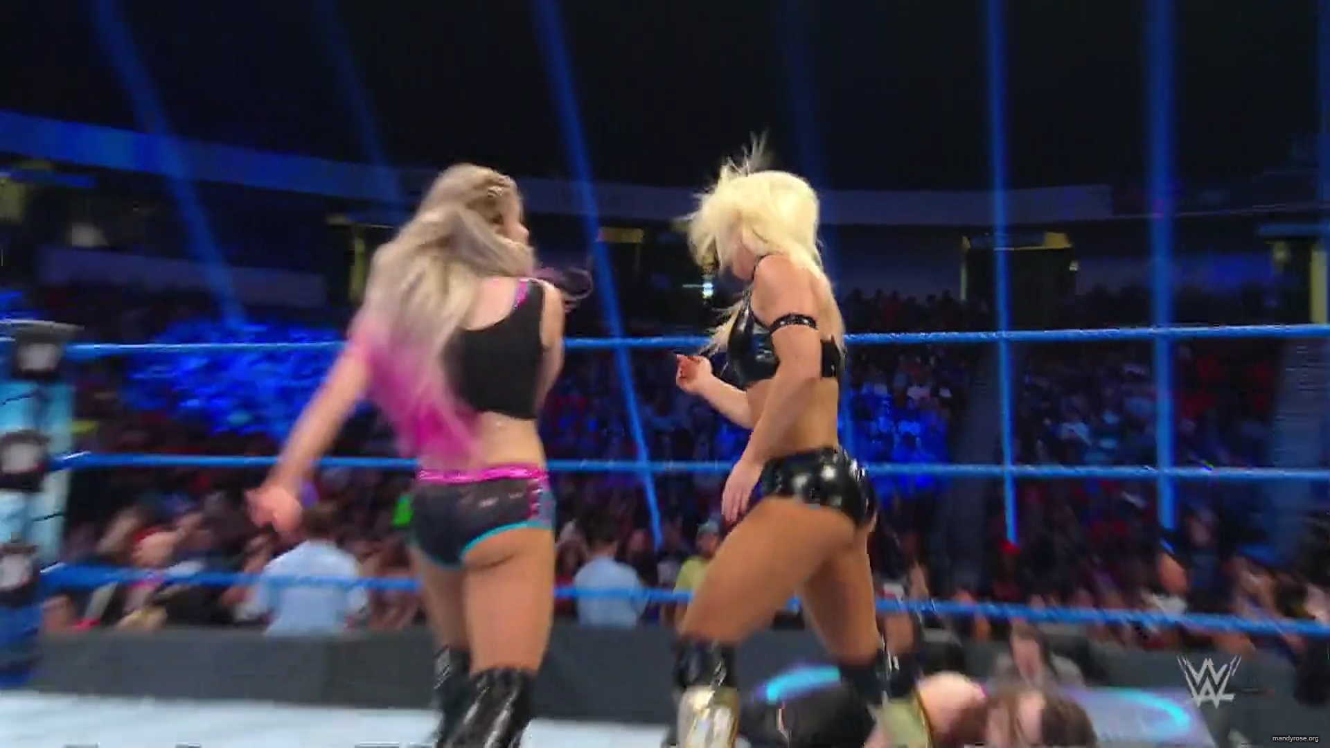 WWE_Friday_Night_Smackdown_2019_11_29_1080p_HDTV_x264-ACES_mkv0250.jpg