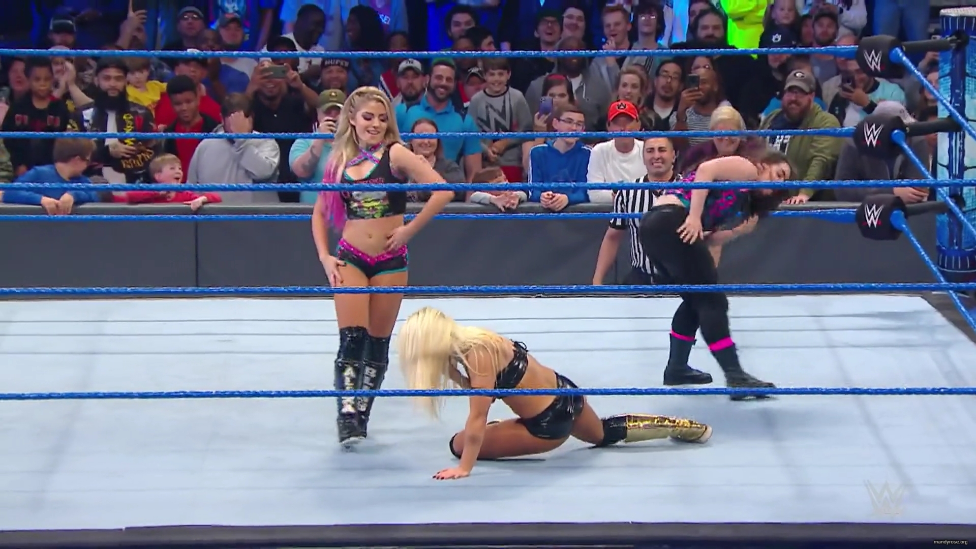 WWE_Friday_Night_Smackdown_2019_11_29_1080p_HDTV_x264-ACES_mkv0253.jpg