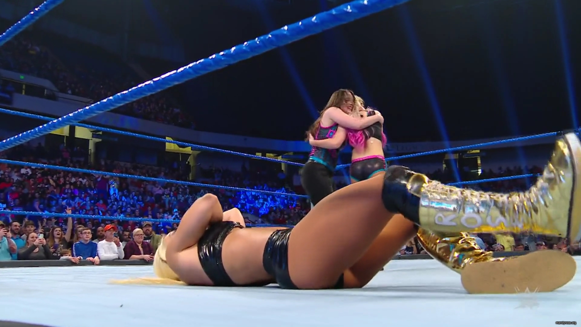 WWE_Friday_Night_Smackdown_2019_11_29_1080p_HDTV_x264-ACES_mkv0277.jpg