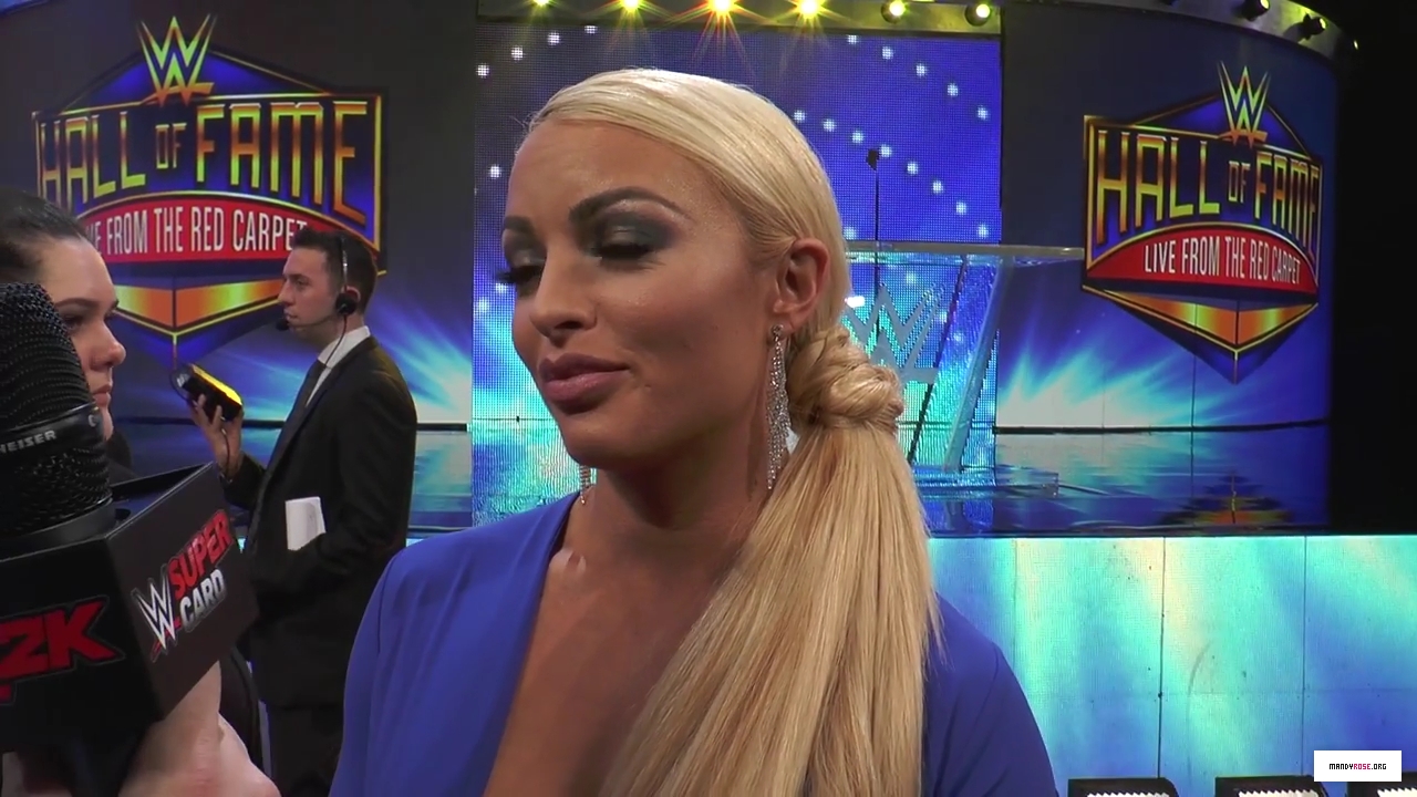 WWE_Hall_of_Fame_Seth_Rollins__Mandy_Rose_mp40029.jpg