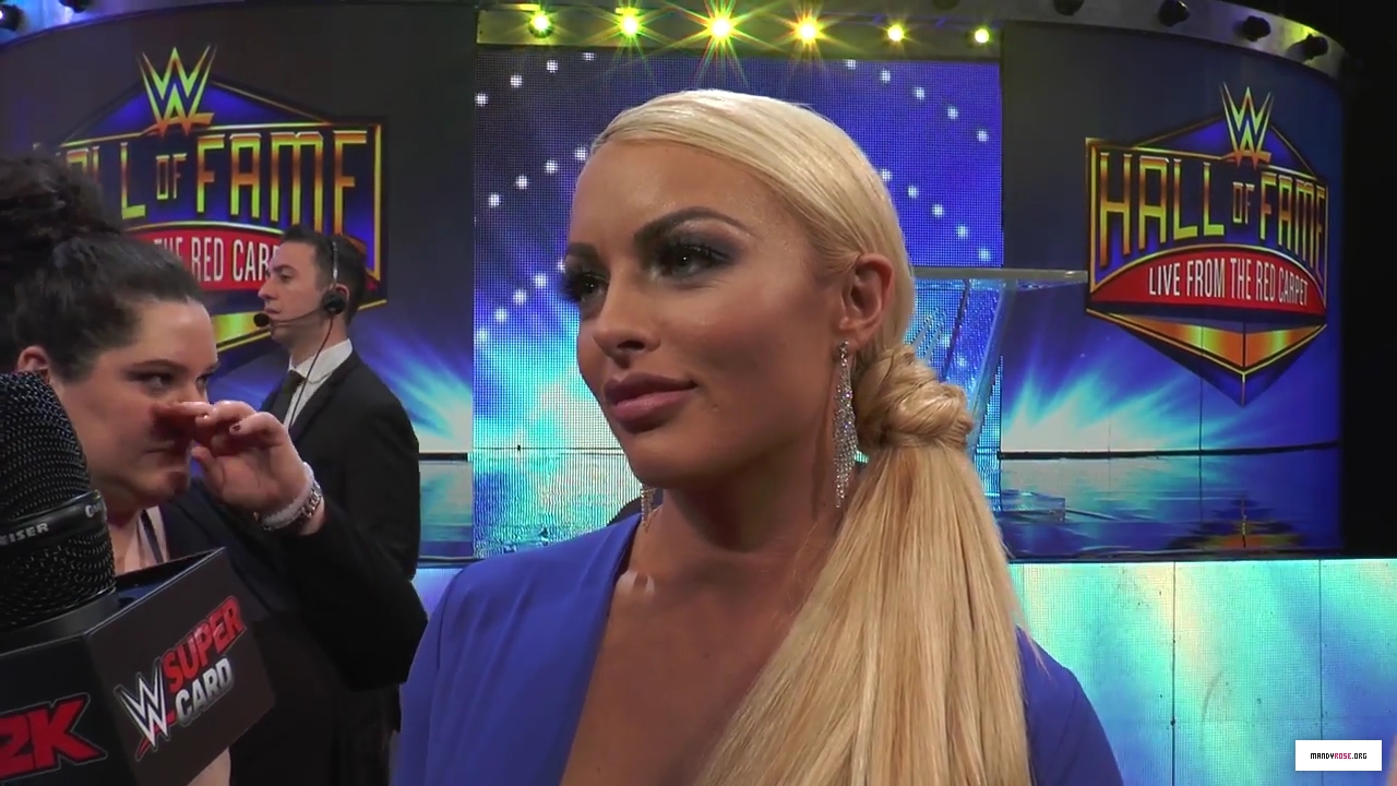 WWE_Hall_of_Fame_Seth_Rollins__Mandy_Rose_mp40049.jpg