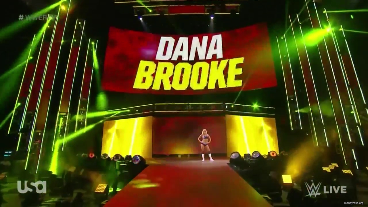 WWE_Monday_Night_Raw_2020_10_05_720p_HDTV_x264-NWCHD_mp40030.jpg
