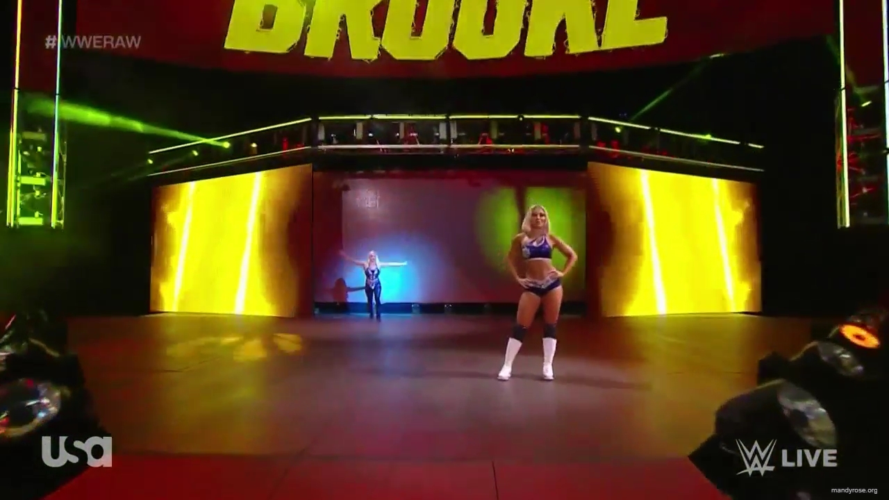 WWE_Monday_Night_Raw_2020_10_05_720p_HDTV_x264-NWCHD_mp40034.jpg