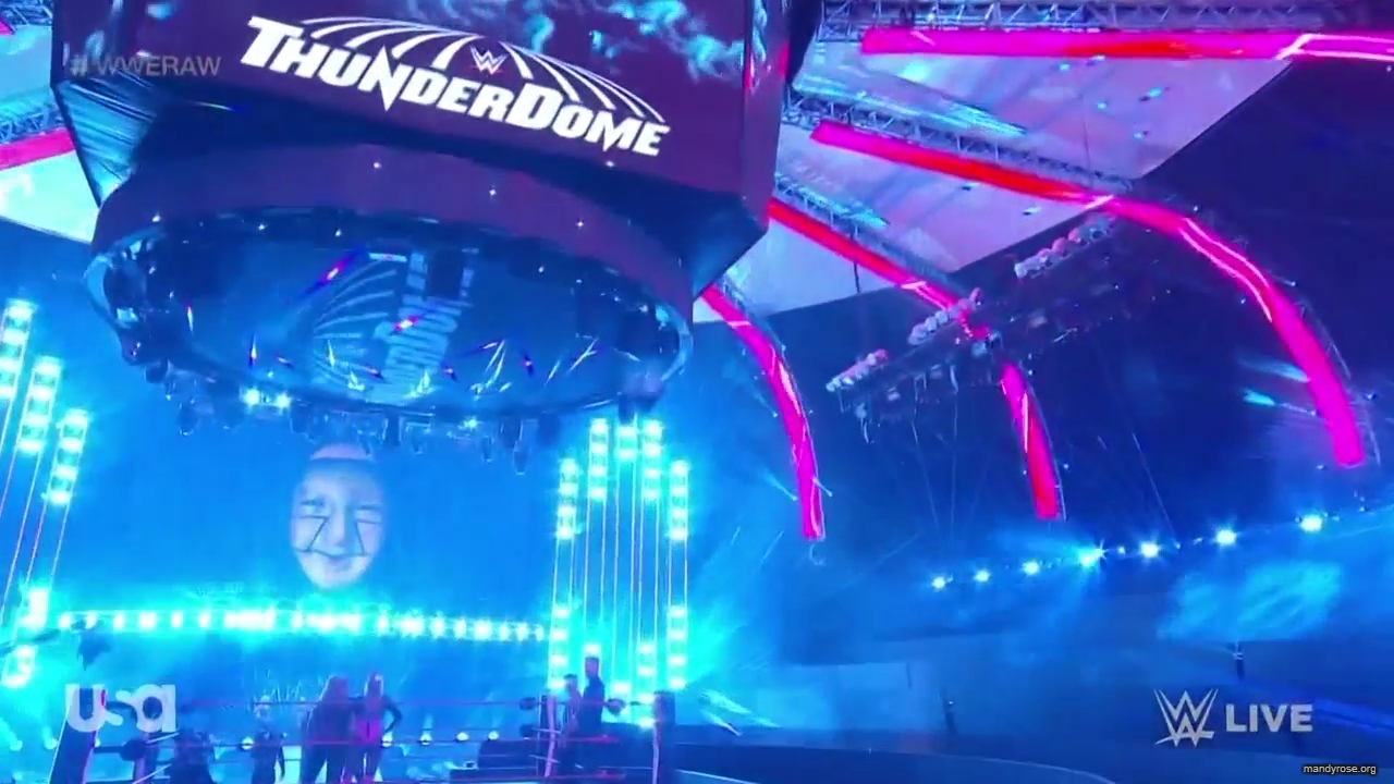 WWE_Monday_Night_Raw_2020_10_05_720p_HDTV_x264-NWCHD_mp40050.jpg